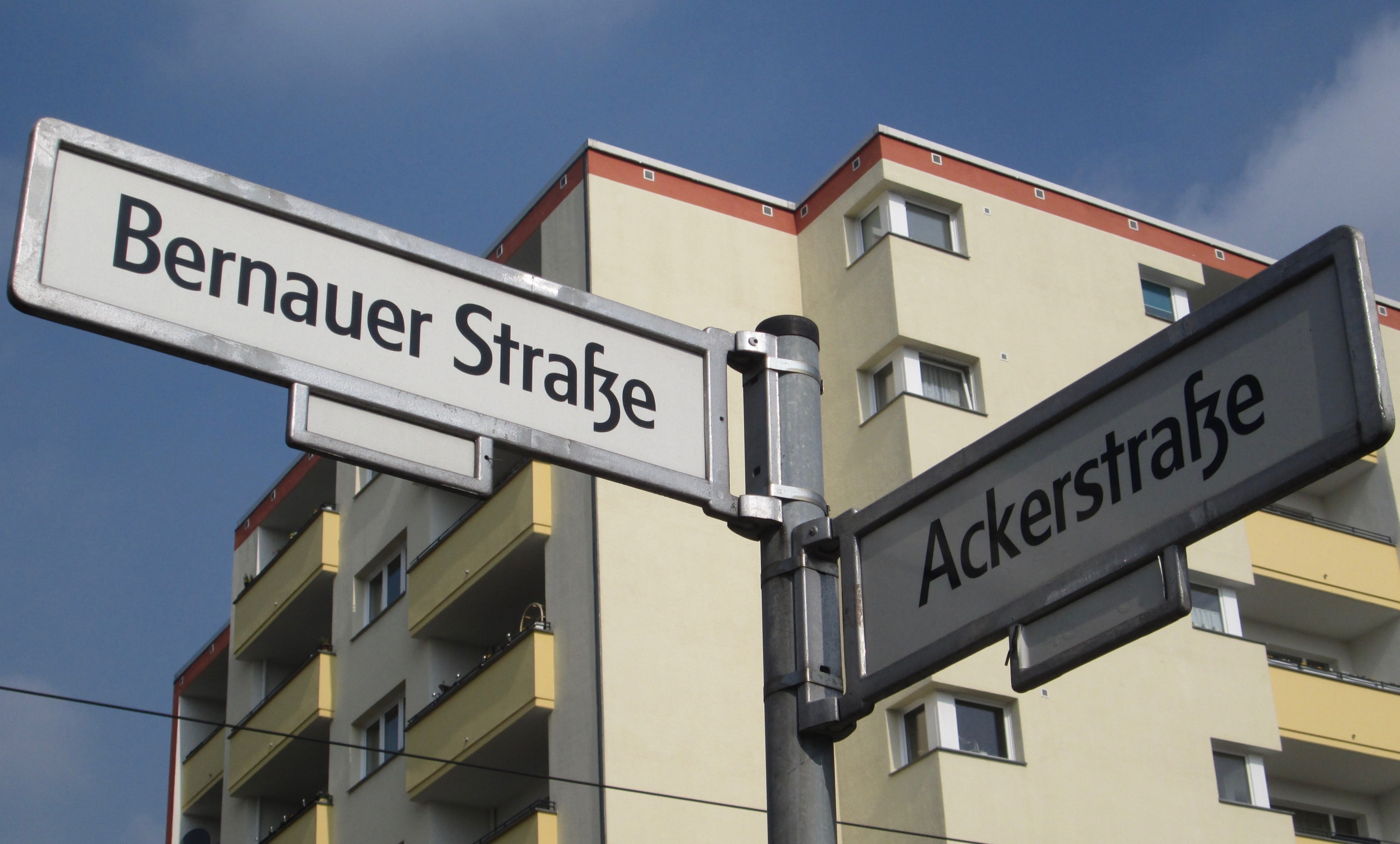 no people, built structure, directional sign, dom, road, day, communication, berlin wall, berlin, architecture, text, direction, memorial, east, west, western script, HD Wallpaper