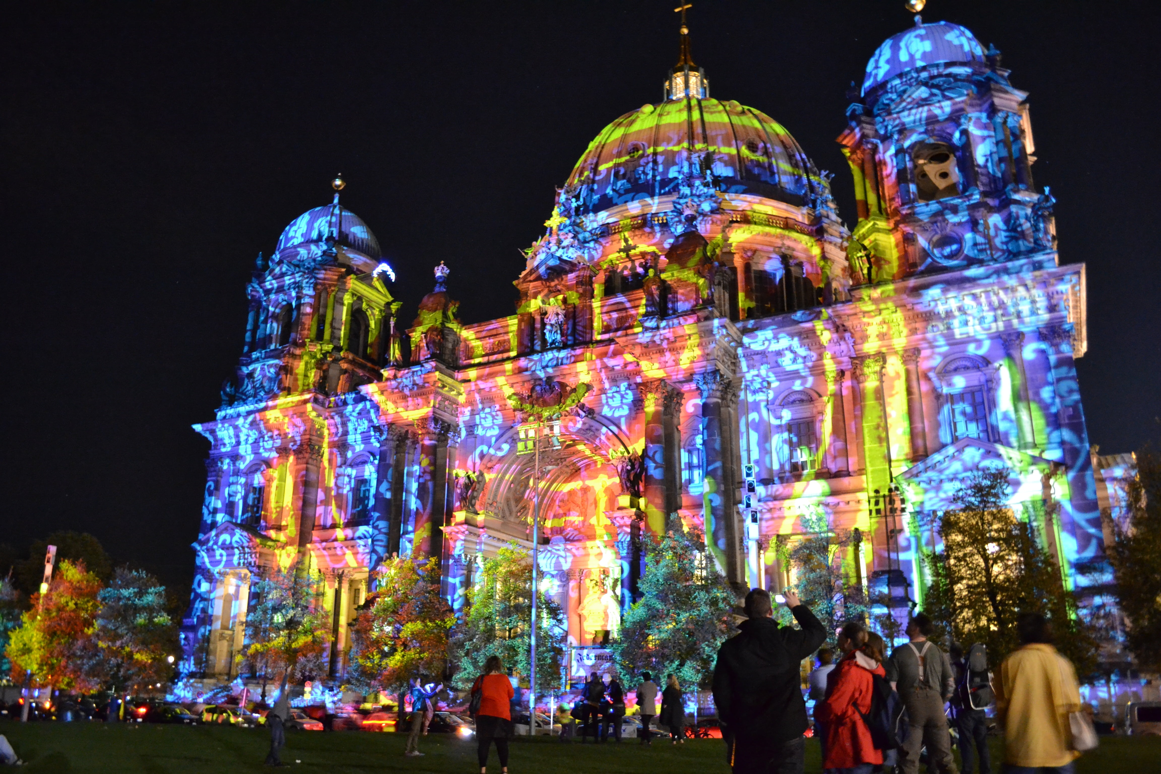 festival, crowd, building, built structure, 4K, travel, men, architecture, travel destinations, real people, place of worship, dome, belief, celebration, HD Wallpaper