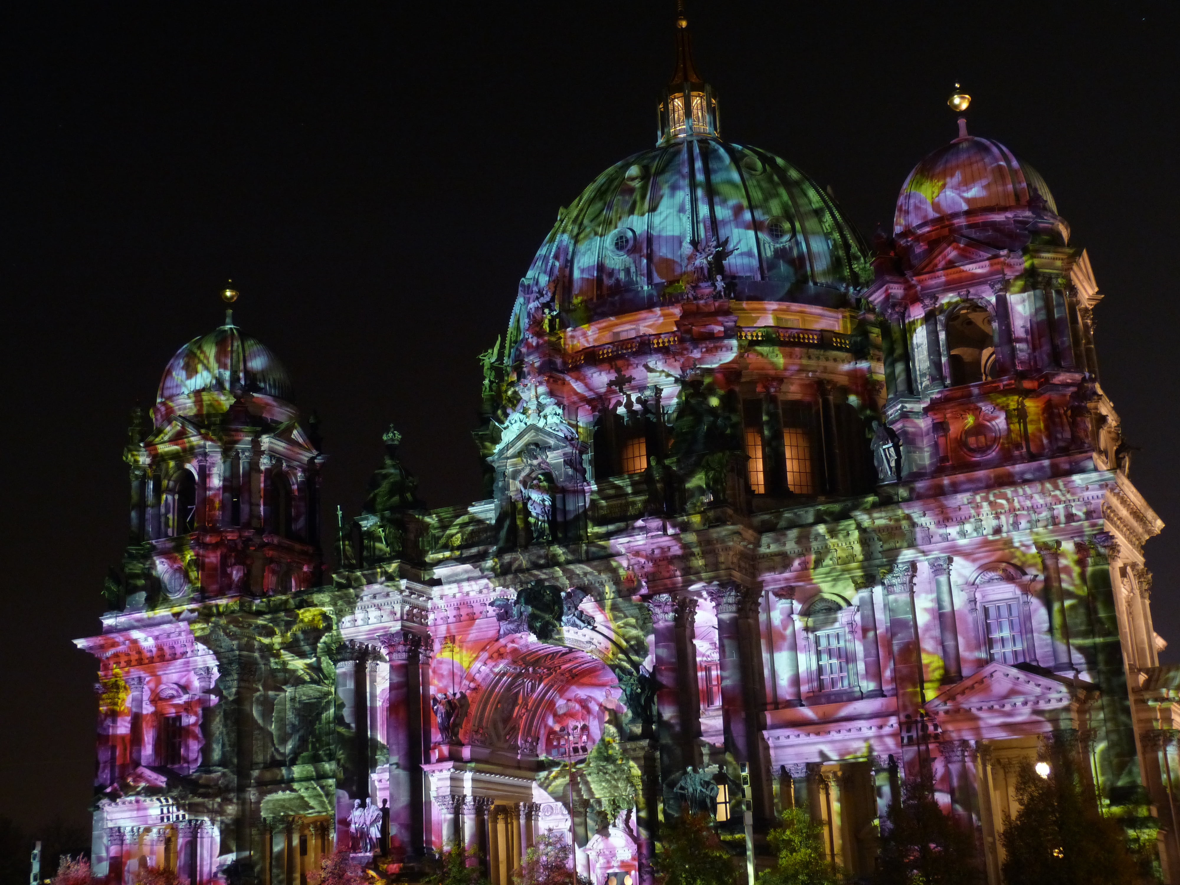 facade, place of worship, religion, building, architecture, tourist attraction, darkness, big city, no people, multi colored, tungsten, landmark, berlin, HD Wallpaper