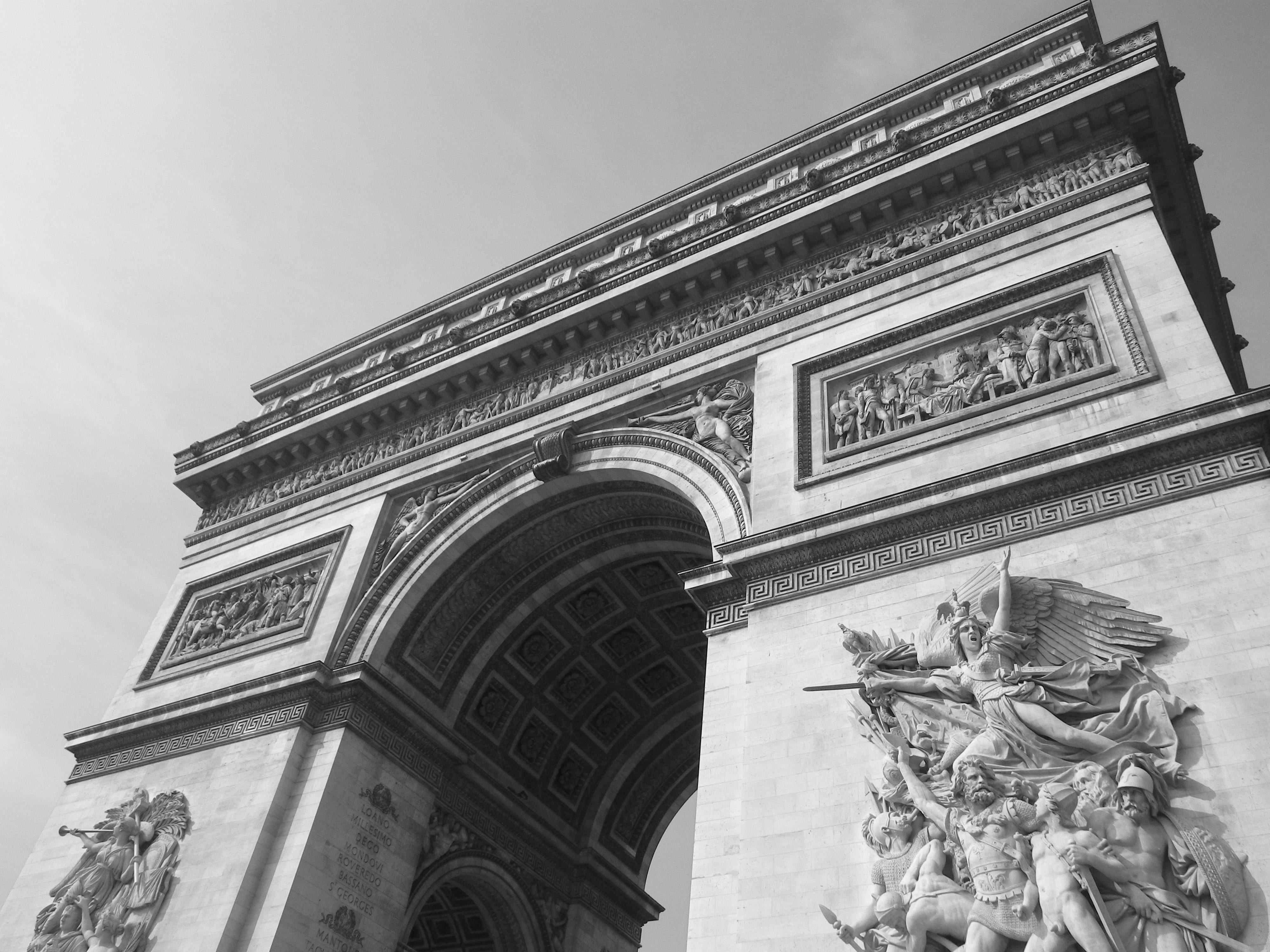 representation, memorial, low angle view, arc de triomphe, creativity, neoclassical, france, attraction, built structure, statue, paris, triumph, building exterior, HD Wallpaper