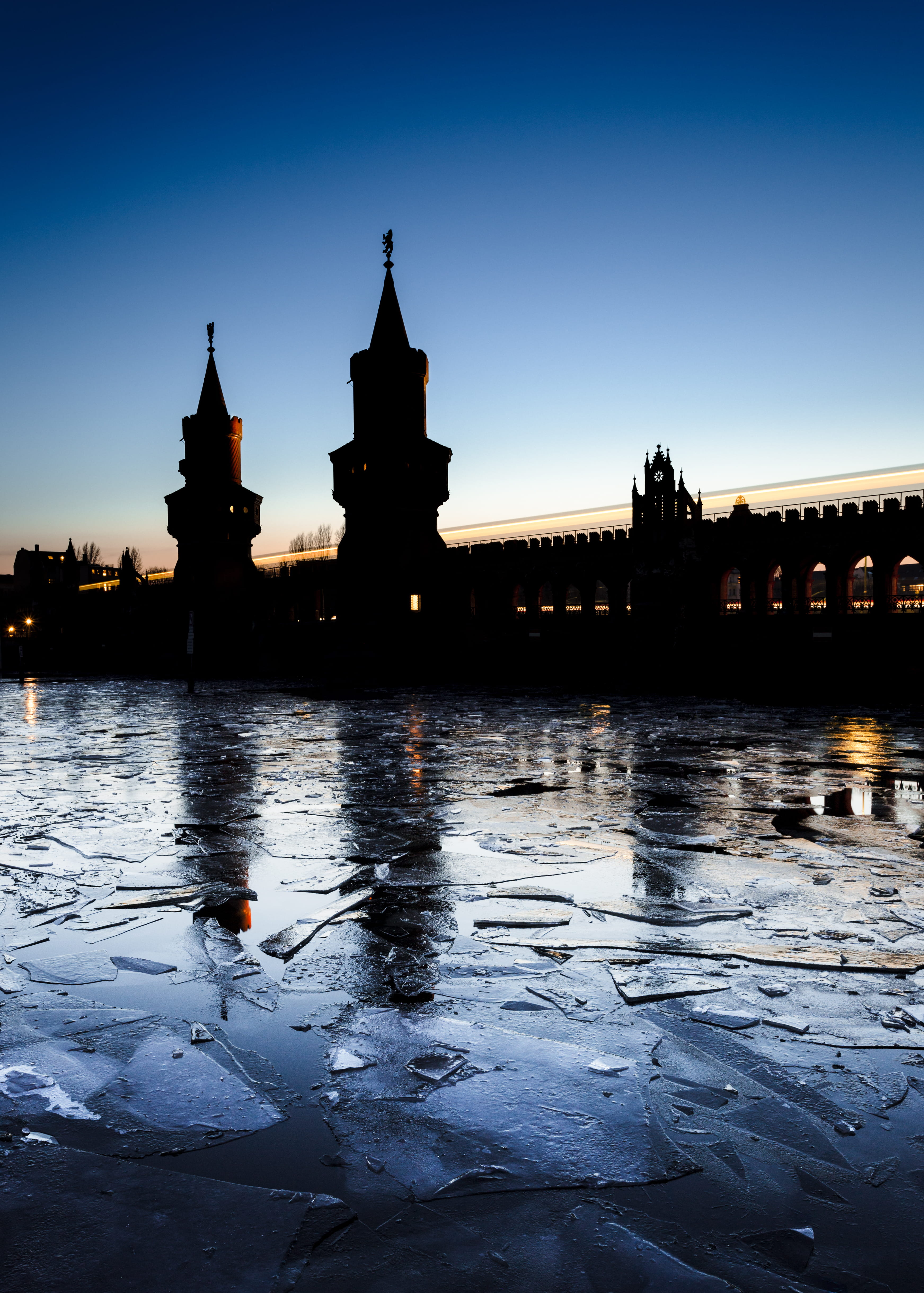 no people, twilight, reflection, rainy season, architecture, spire, building, oberbaum bridge, waterfront, germany, dusk, sky, evening, tower, winter, ice, Phone HD Wallpaper