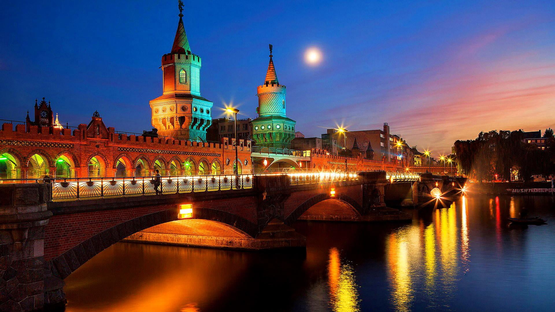 river, moon, city, oberbaum bridge, dusk, built structure, travel, building, connection, illuminated, cityscape, building exterior, 1080P, outdoors, tower, HD Wallpaper