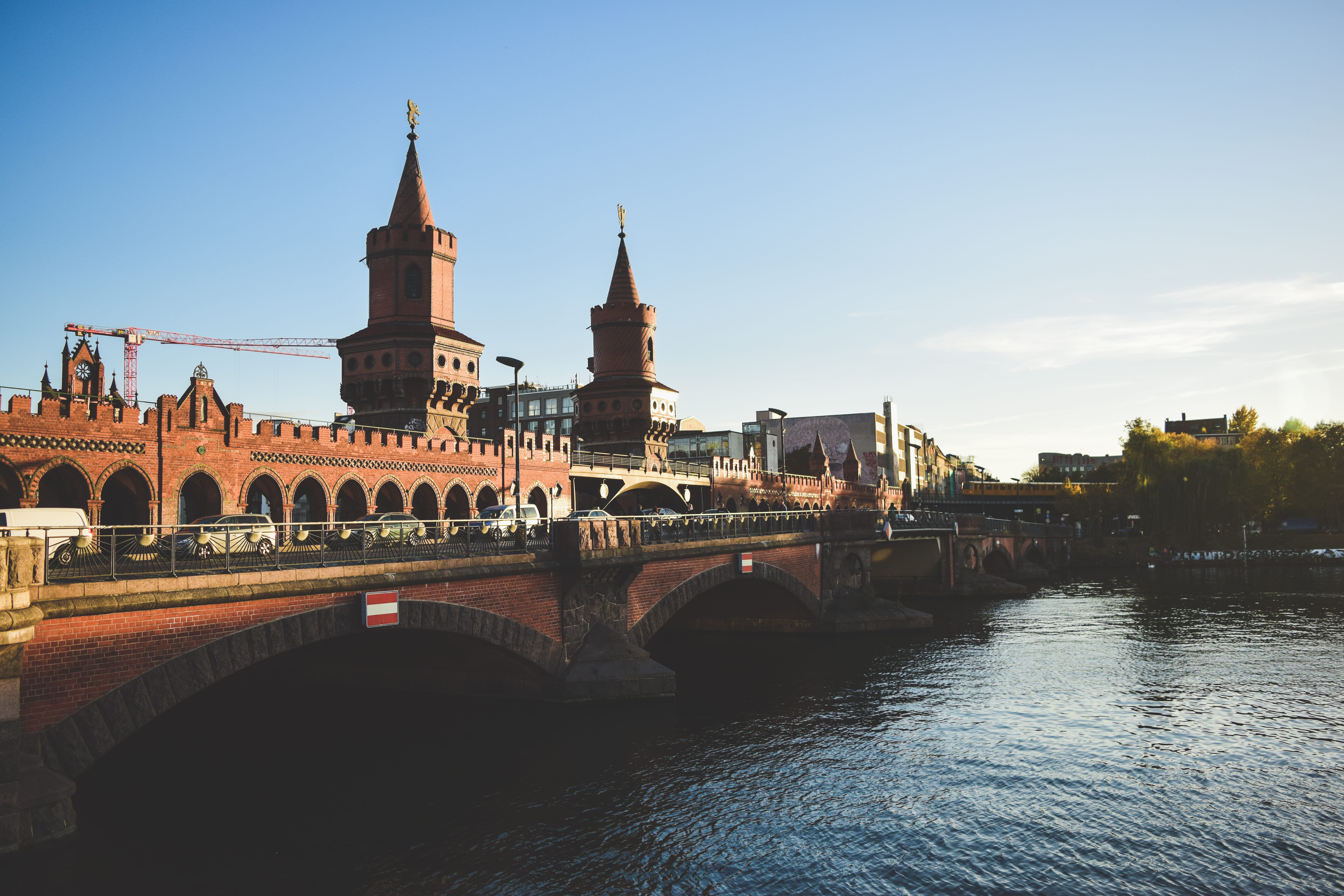 arch bridge, building, travel destinations, architectural, built structure, bridge - man made structure, tower, arch, germany, city, berlin, blue sky, bridge, HD Wallpaper