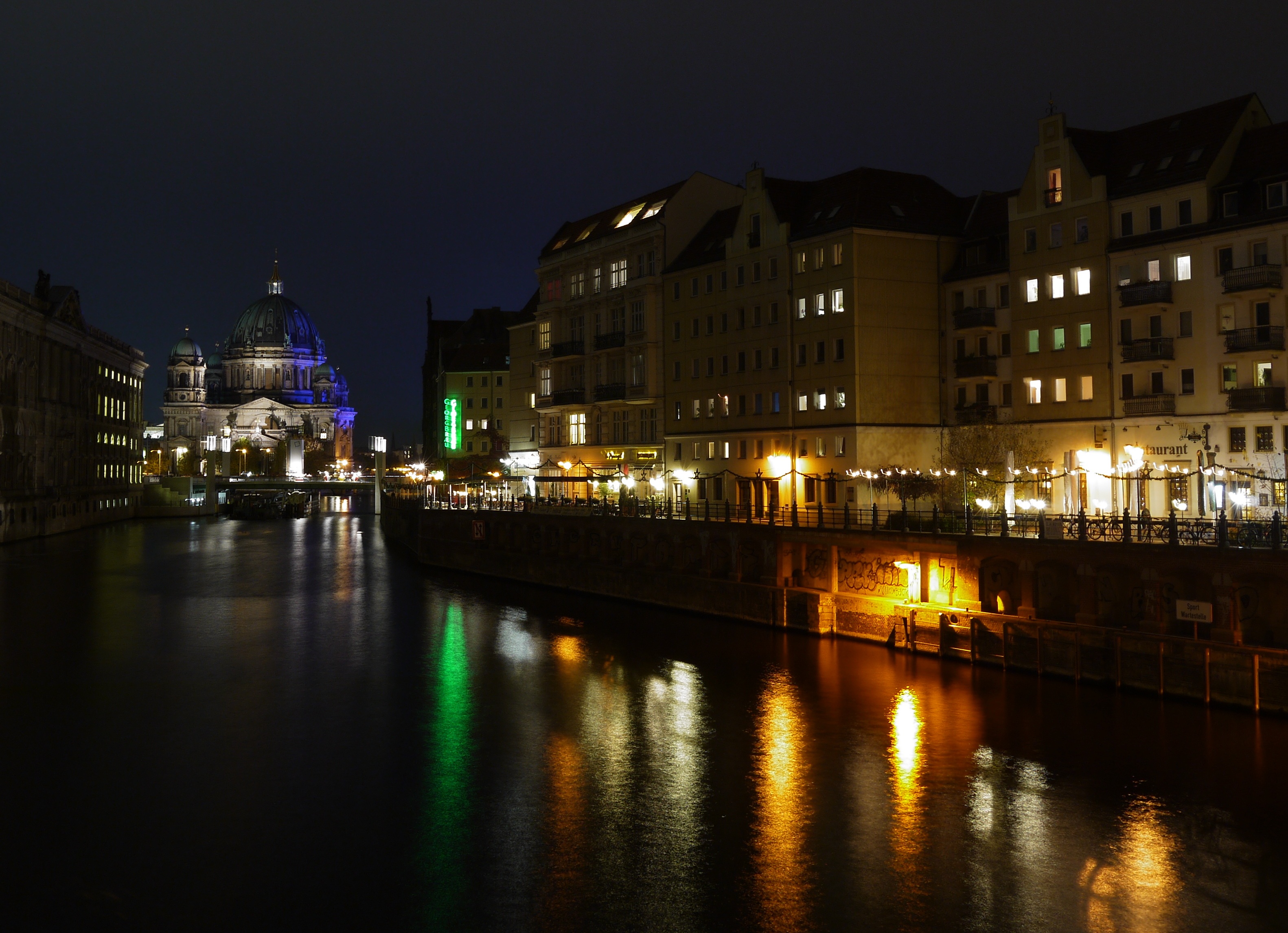 docks, 2K, travel destinations, no people, nature, river, night, capital, water, building, reflection, city, city life, transportation, architecture, spree, HD Wallpaper