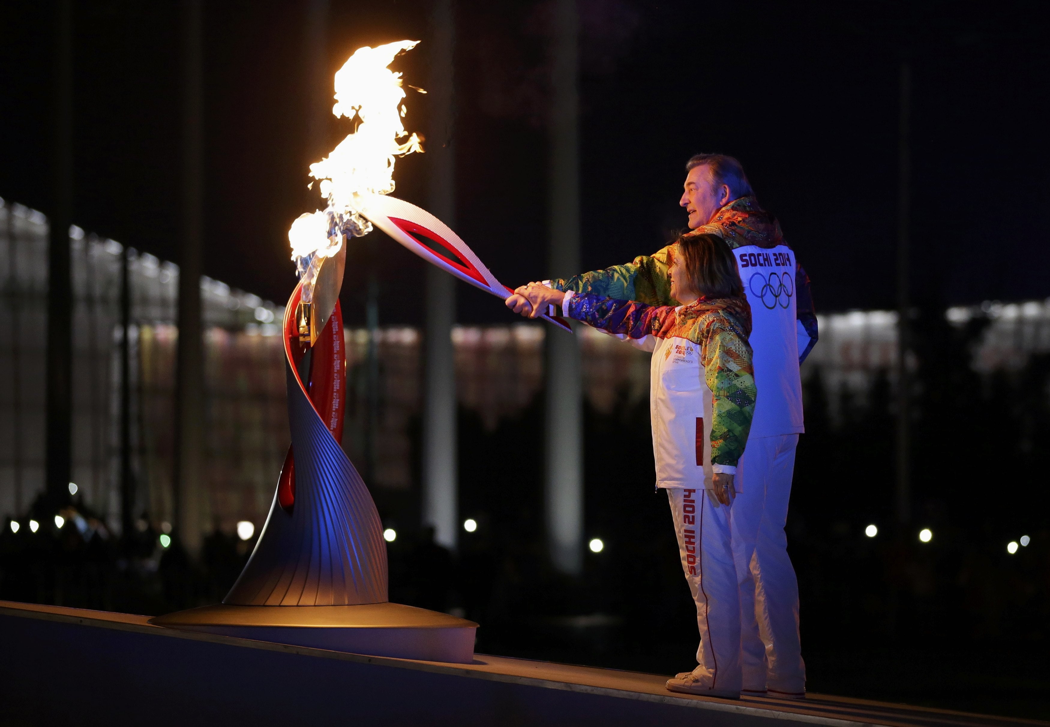2K, the Olympic flame, torch, 2014 Olympics, Irina Rodnina, Vladislav Tretiak, Sochi, HD Wallpaper