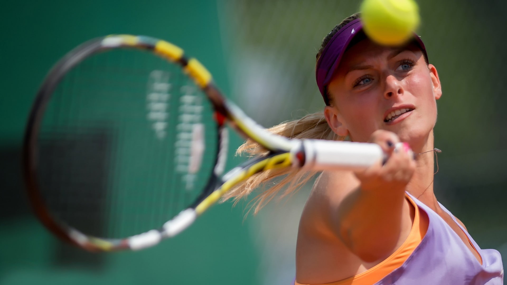 technology, tennis player, headshot, lifestyles, women, hairstyle, young adult, hat, tennis, leisure activity, holding, hair, adult, females, communication, HD Wallpaper