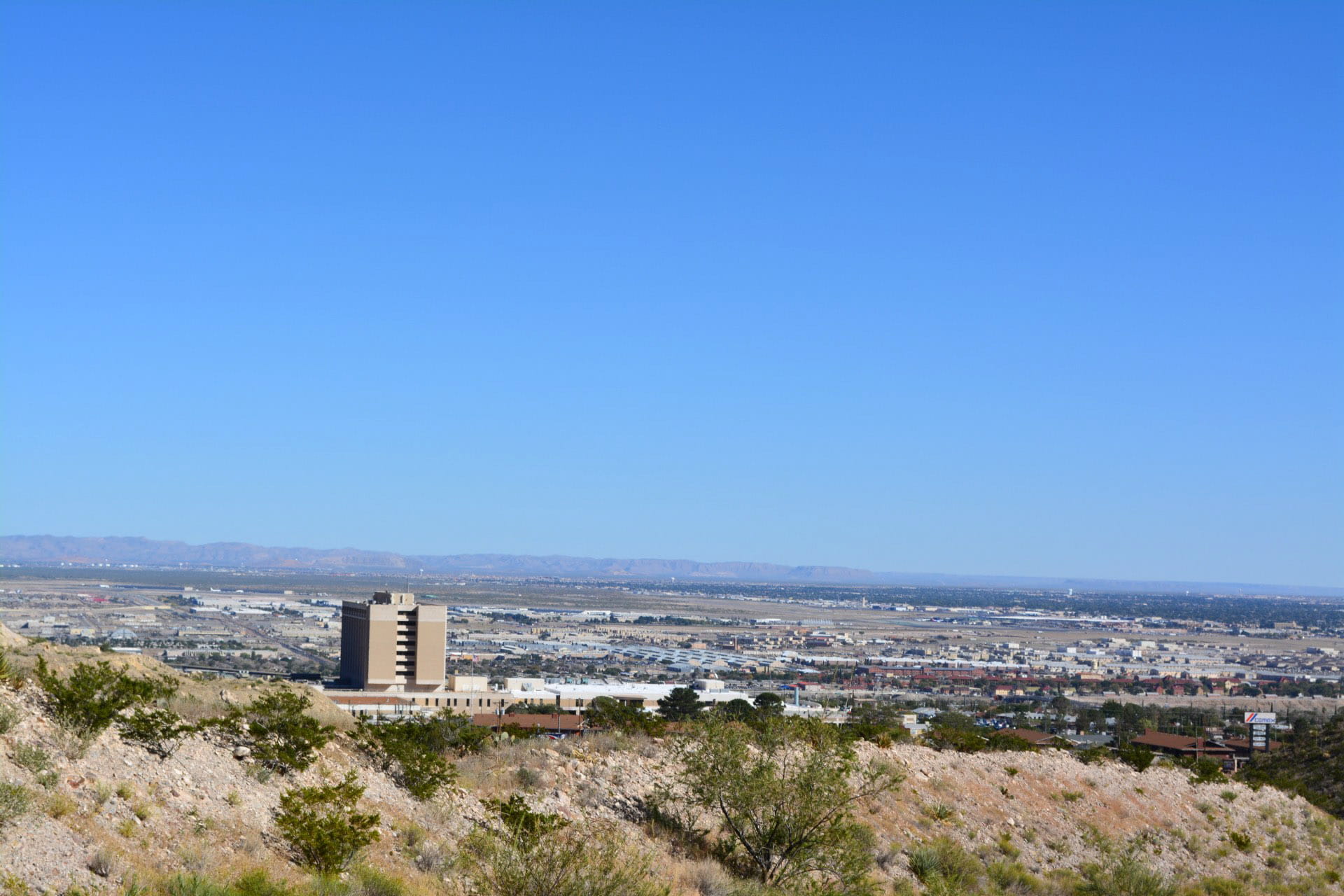 day, water, View, landscape, copy space, city, paso, clear sky, Desert, outdoors, no people, public domain, land, horizon, landscapes, buildings, built structure, HD Wallpaper