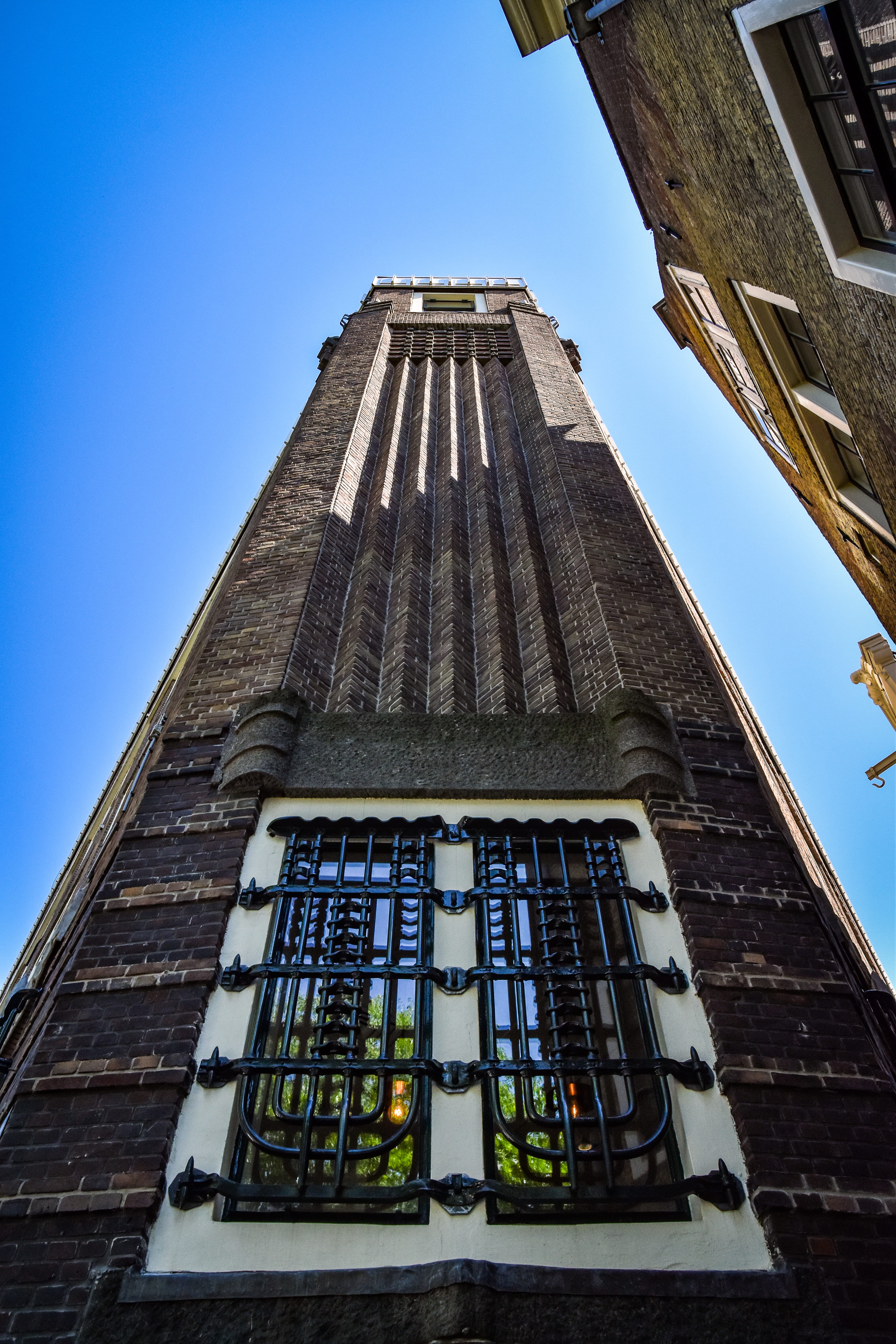 geometry, architecture, nature, low angle view, religion, amsterdam, city, symetry, day, sky, tall - high, place of worship, outdoors, europe, built structure, Phone HD Wallpaper