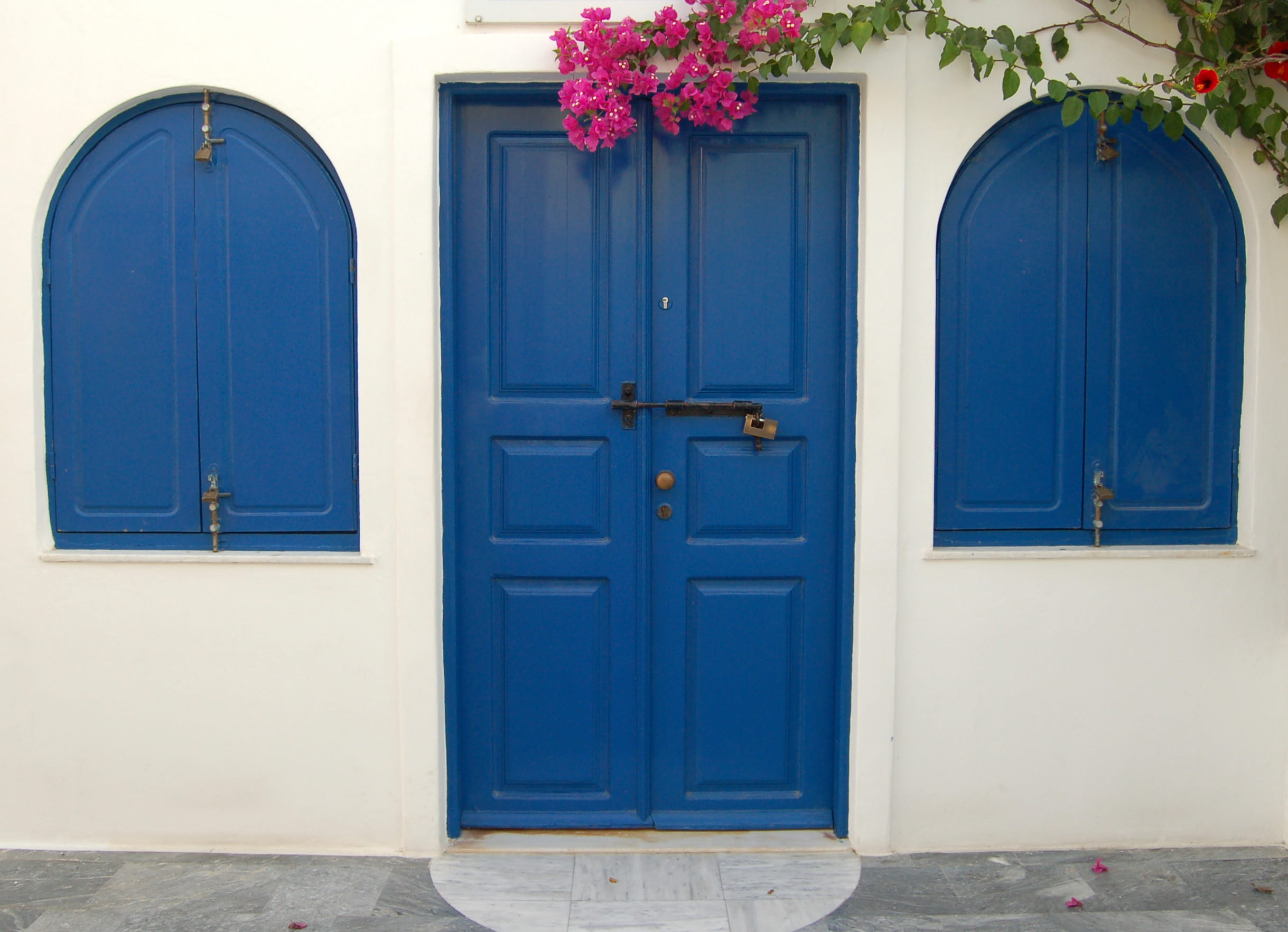 residential district, no people, greece, house, door, protection, flowering plant, city, security, flower arrangement, architecture, windows, built structure, HD Wallpaper