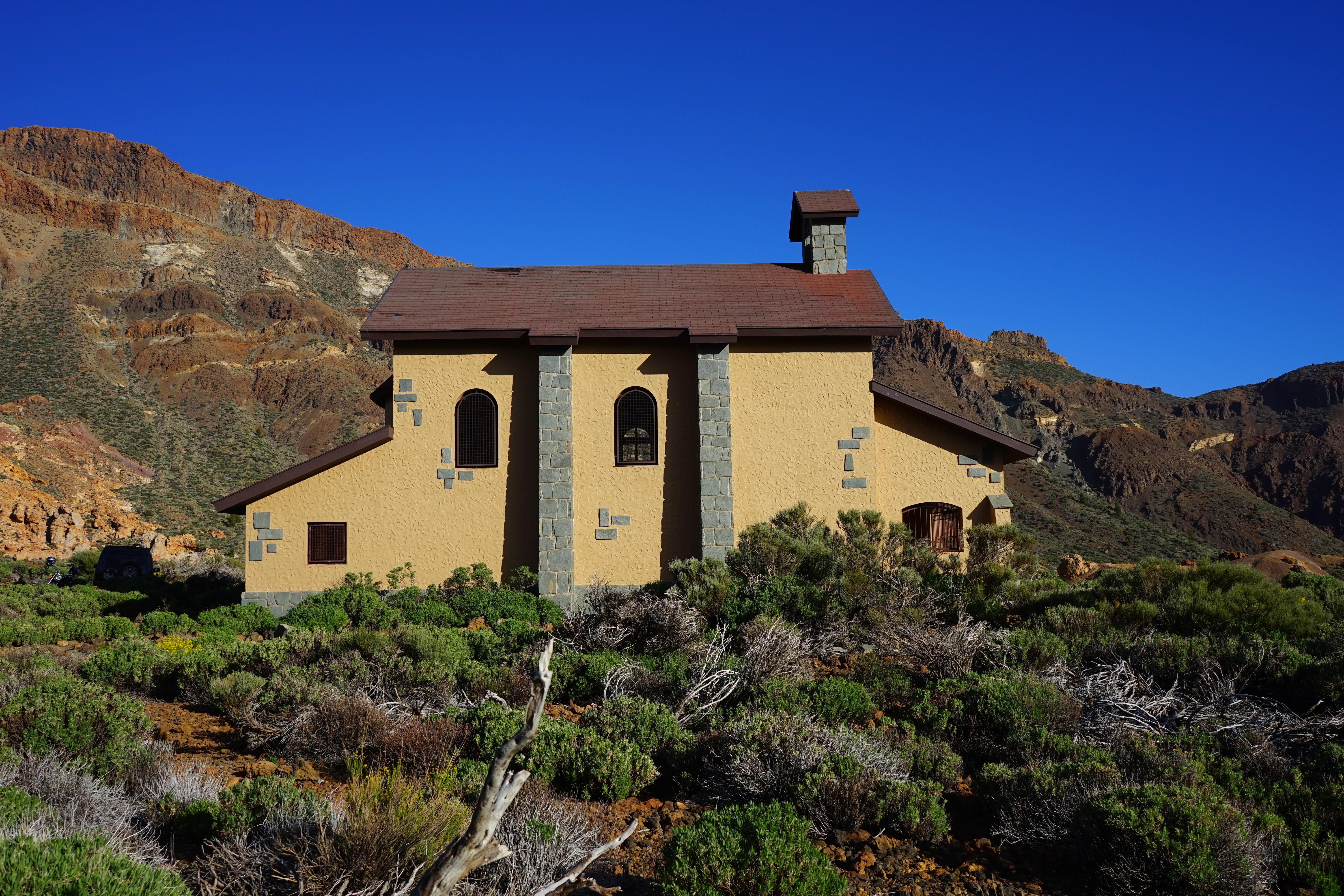 5K, land, mountain, chapel, canary islands, tree, clear sky, ermita de las nieves, day, tenerife, nature, house, ucanca, architecture, built structure, HD Wallpaper