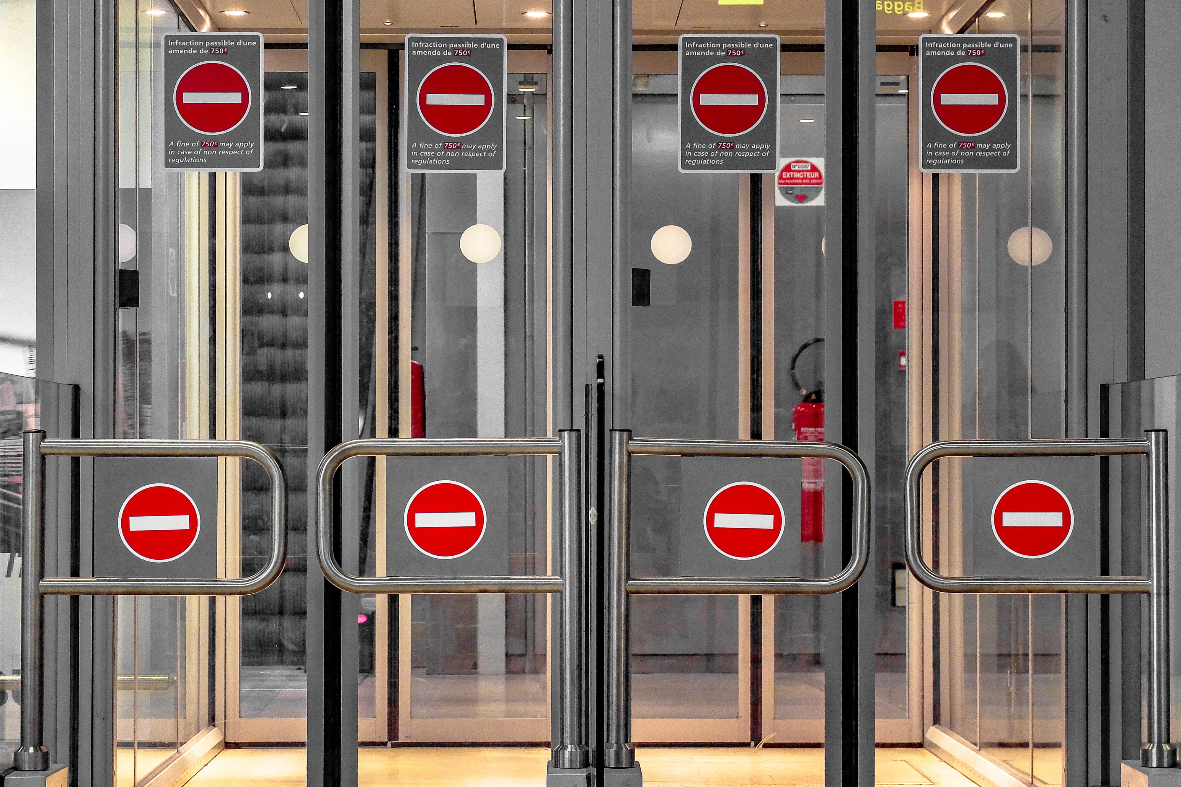 road sign, glass, traffic, no people, door, sign, mode of transportation, red light, in a row, regulation, 4K, security, gate, traveler, metal, boundary, HD Wallpaper