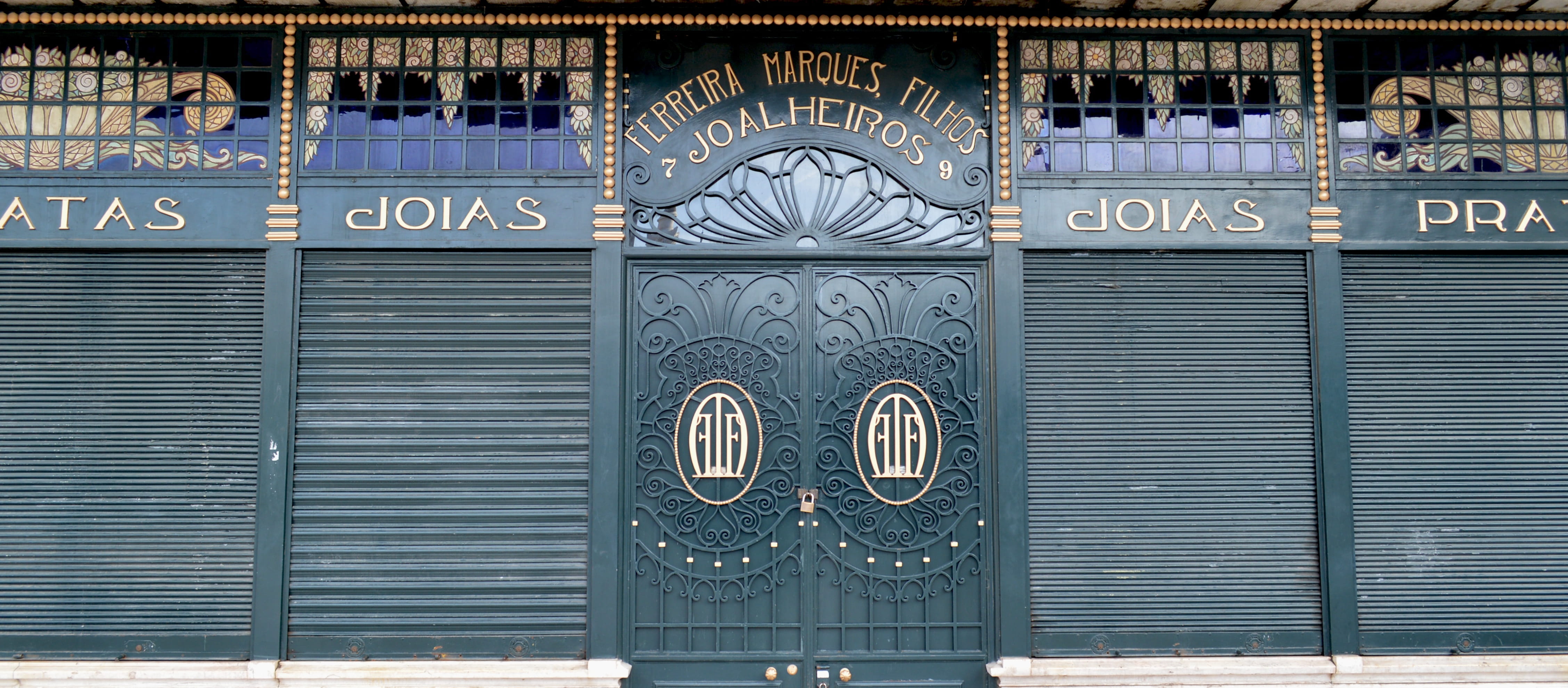 architecture, portugal, no people, built structure, western script, outdoors, backgrounds, closed, art deco, entrance, decoratif, detail, pattern, text, HD Wallpaper
