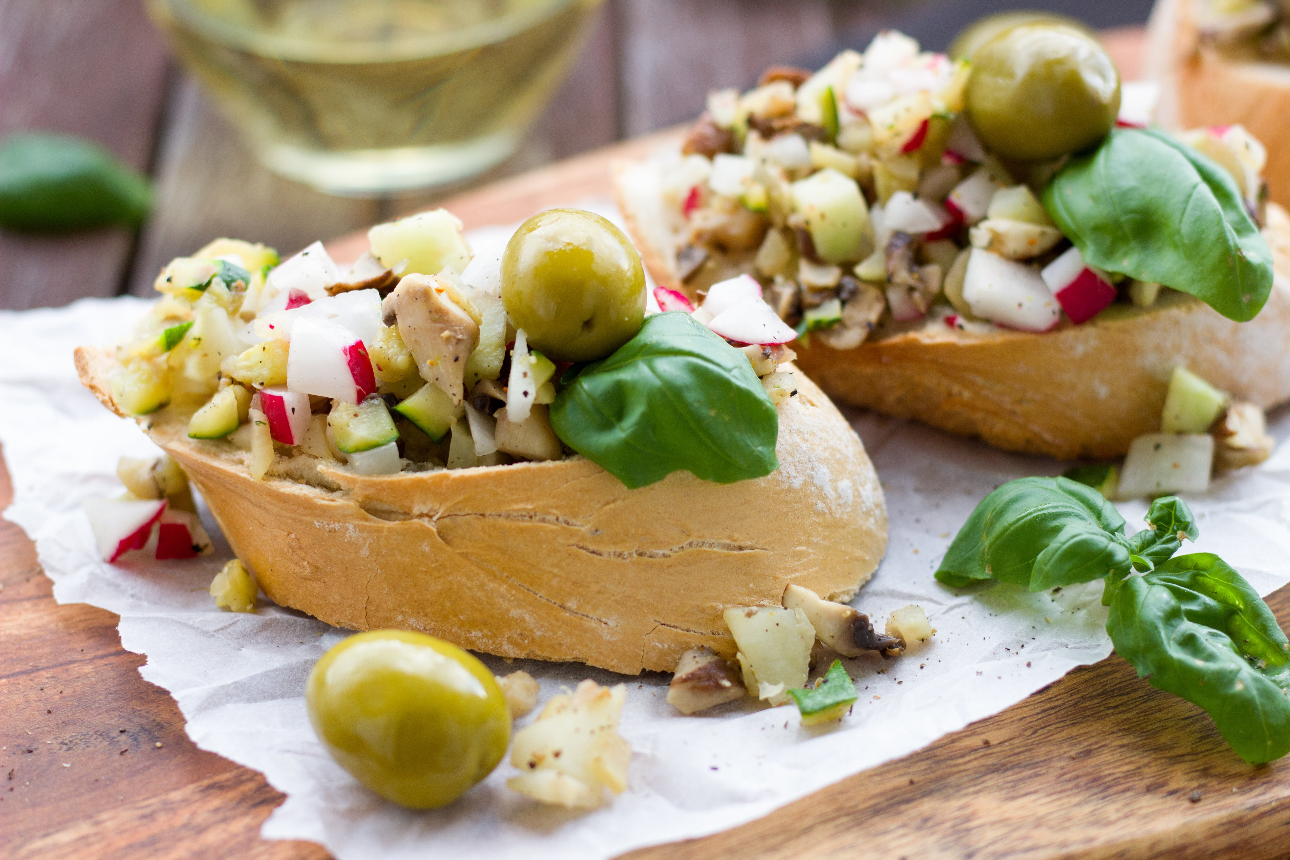 bread slices, bread, snack, occupied, meat, white bread, indoors, freshness, ready-to-eat, food and drink, meal, italian, healthy Eating, vegetables, spice, HD Wallpaper
