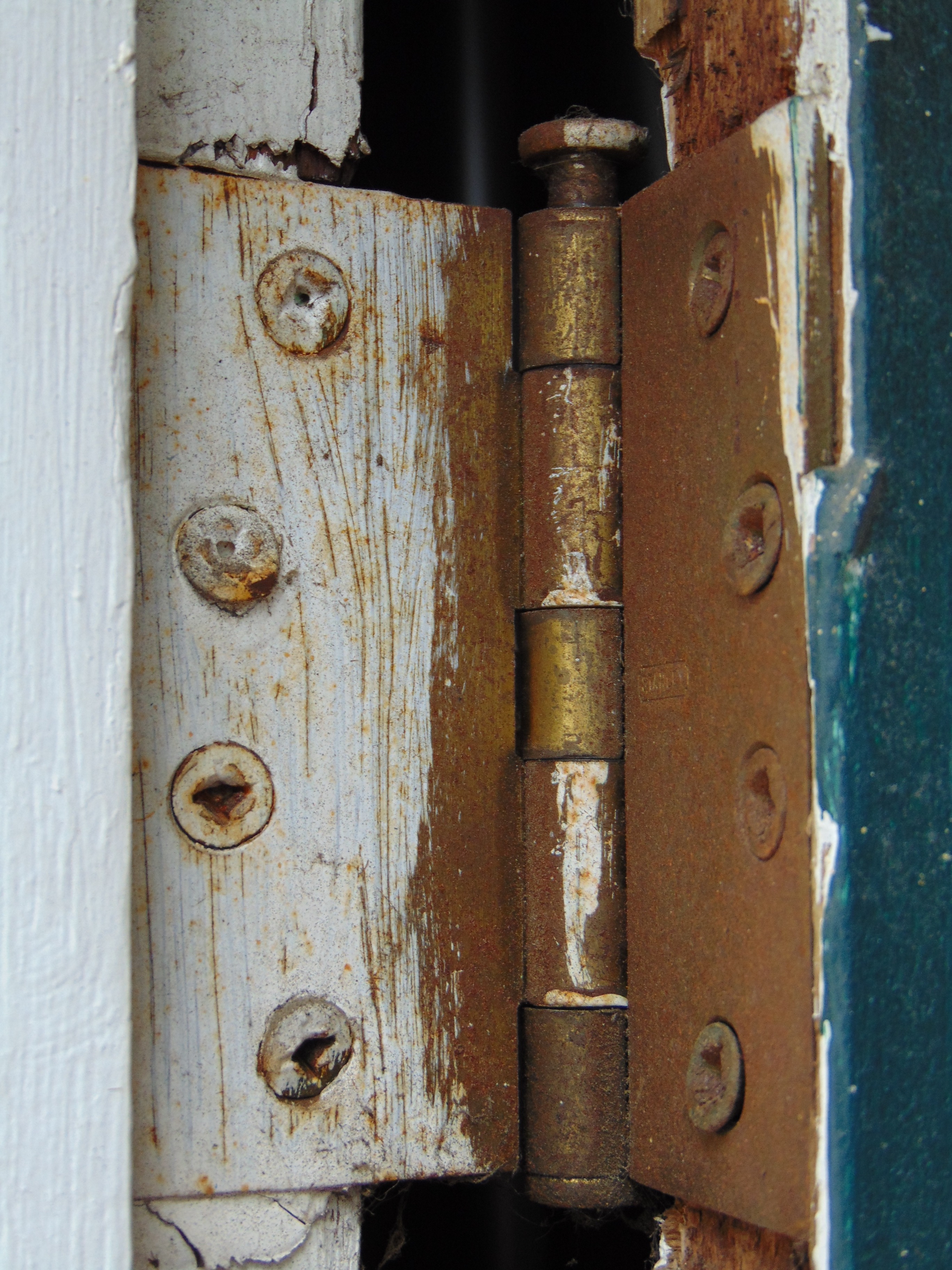 rusty, iron, lock, security, textured, old, weathered, decline, latch, abandoned, close-up, obsolete, run-down, safety, wood - material, door, 2K, metal, Phone HD Wallpaper