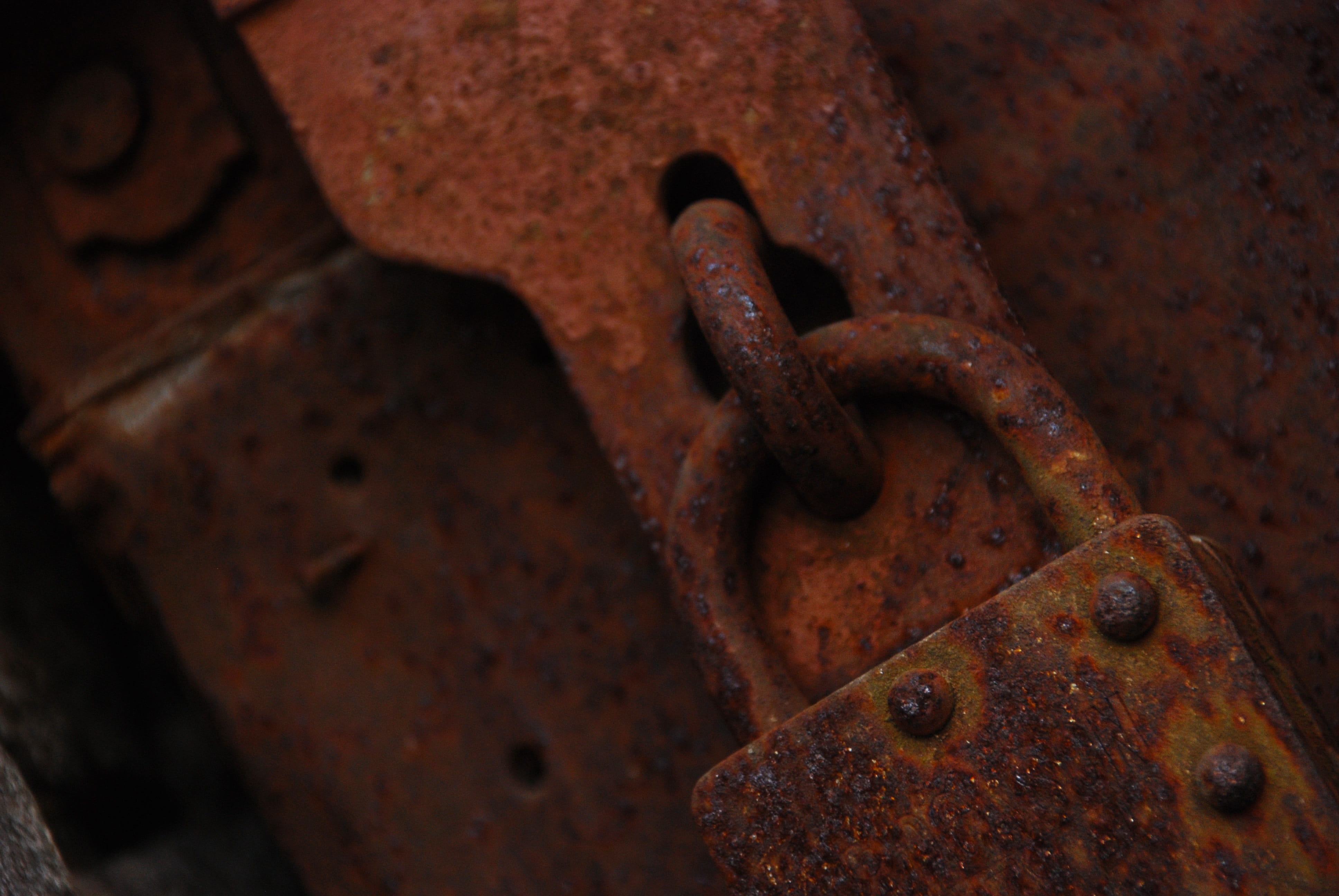 no people, iron, damaged, security, close-up, latch, weathered, bad condition, textured, Lock, antique, Rusted, run-down, old lock, entrance, abandoned, HD Wallpaper