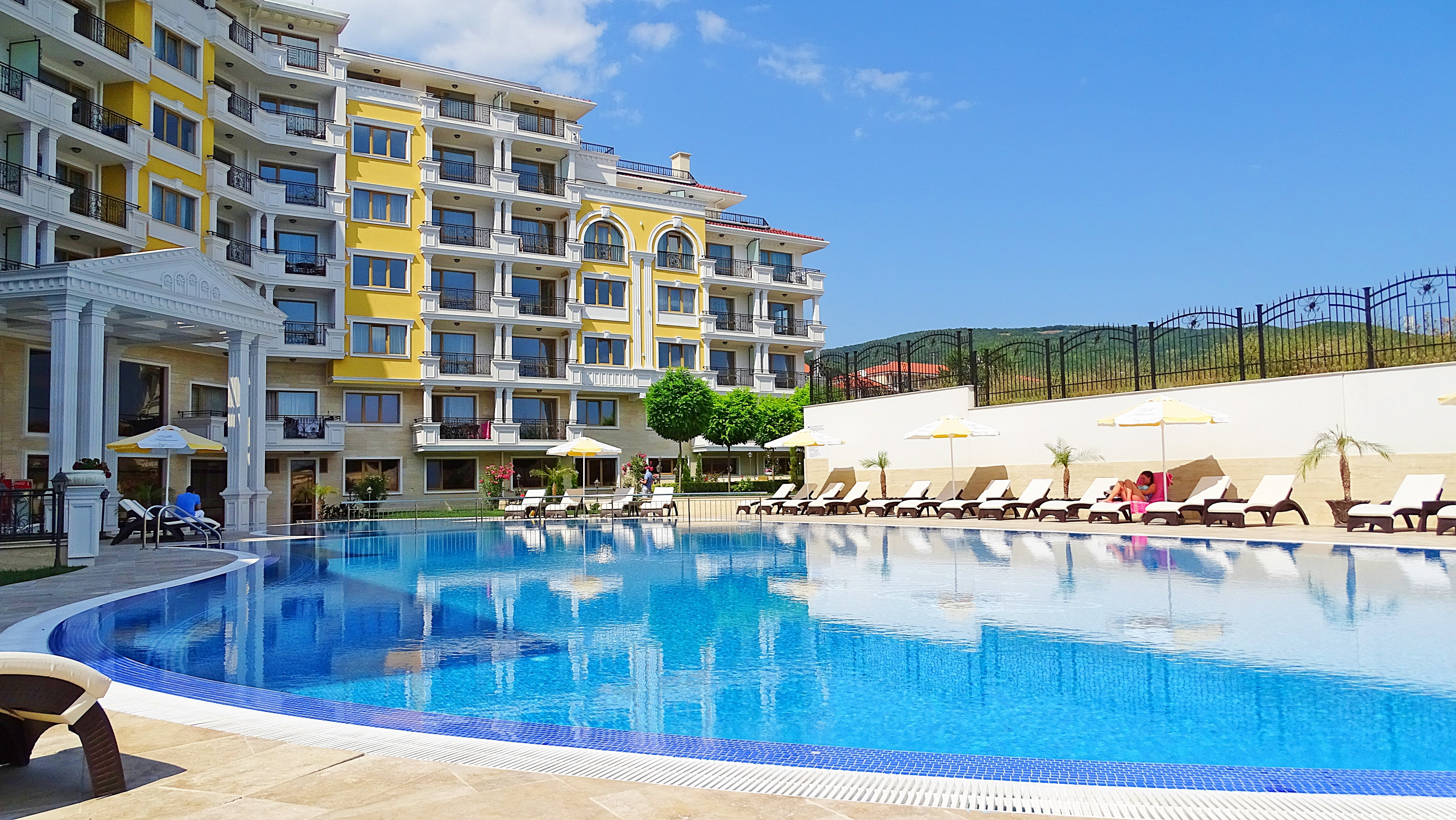 building, apartment complex, empty, built structure, blue, swimming pool, building exterior, day, tourist resort, water, florence villa, 5K, luxury, reflection, HD Wallpaper