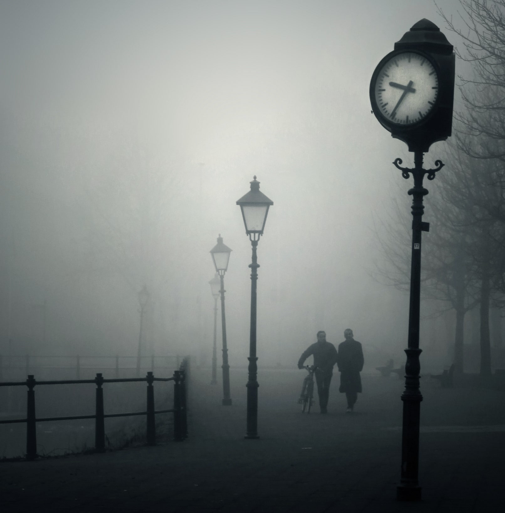 people, street, architecture, photography, winter, rainy season, sky, street light, walking, city, dusk, women, fog, 720P, cold temperature, clock, togetherness, Phone HD Wallpaper