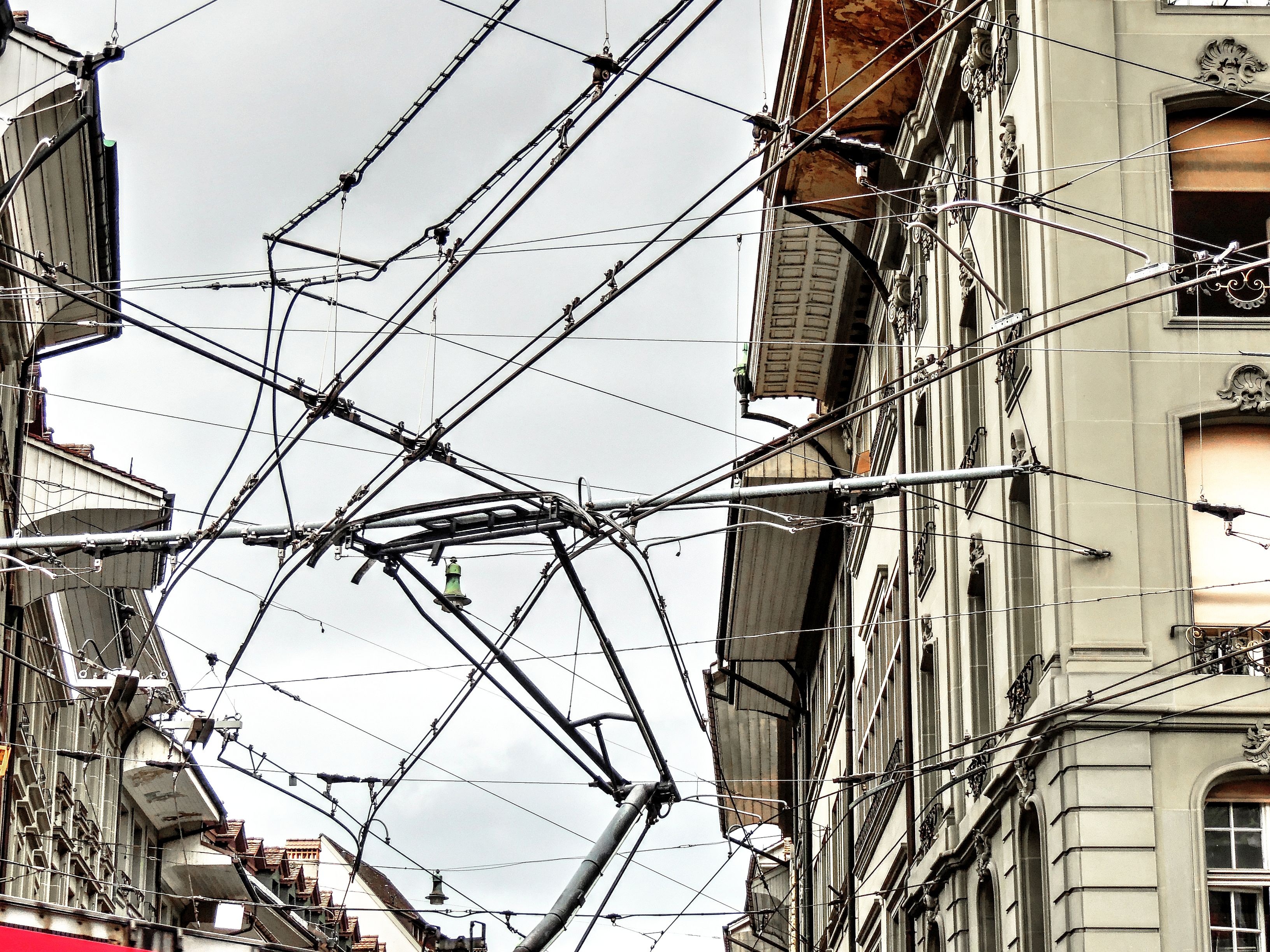 outdoors, technology, wires, sky, cables, metal, residential district, power supply, low angle view, built structure, window, pantograph, fuel and power generation, HD Wallpaper