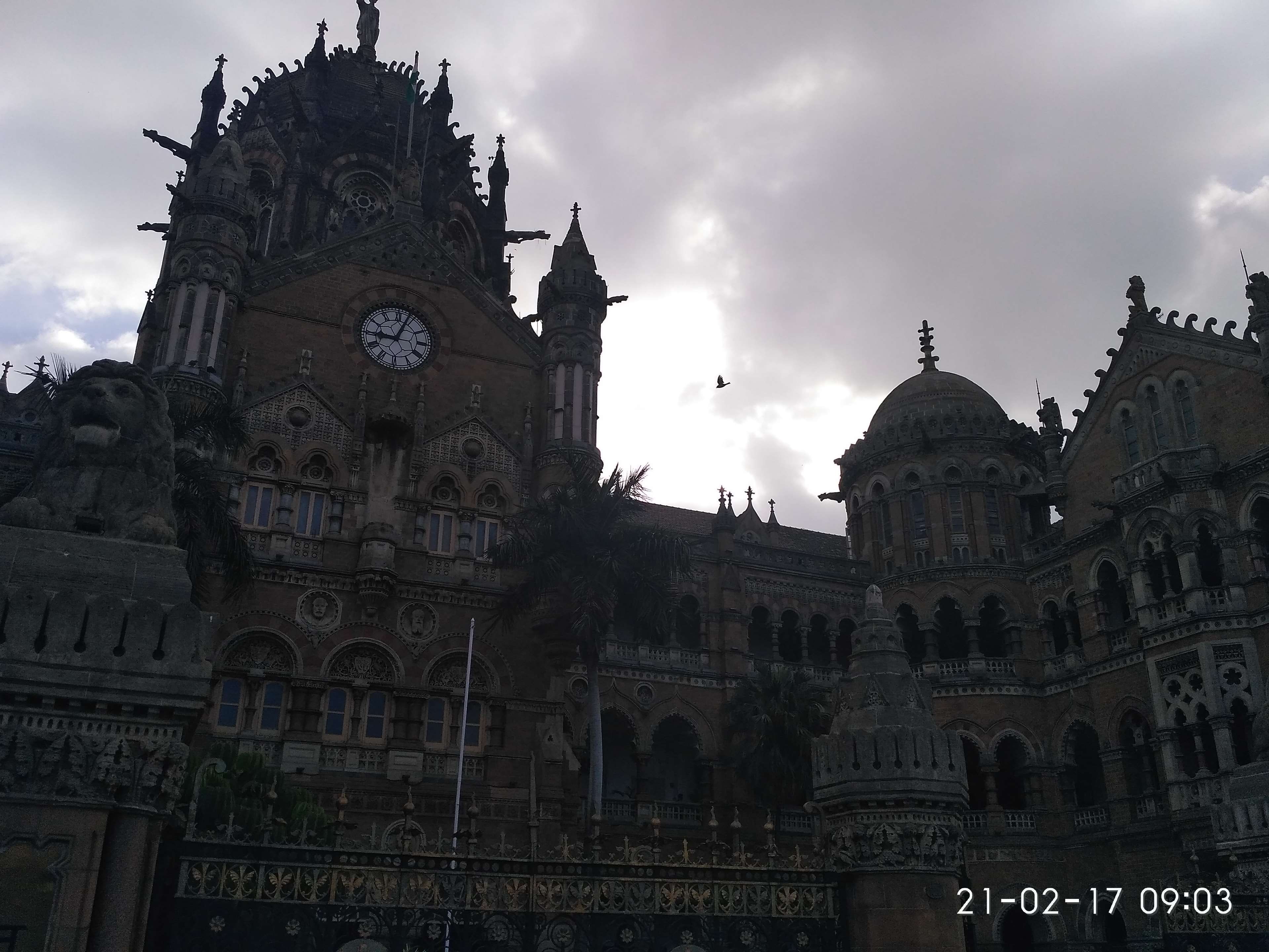 cloud - sky, built structure, architecture, building, travel, spirituality, religion, place of worship, tourism, mumbai cst, low angle view, 4K, arch, HD Wallpaper