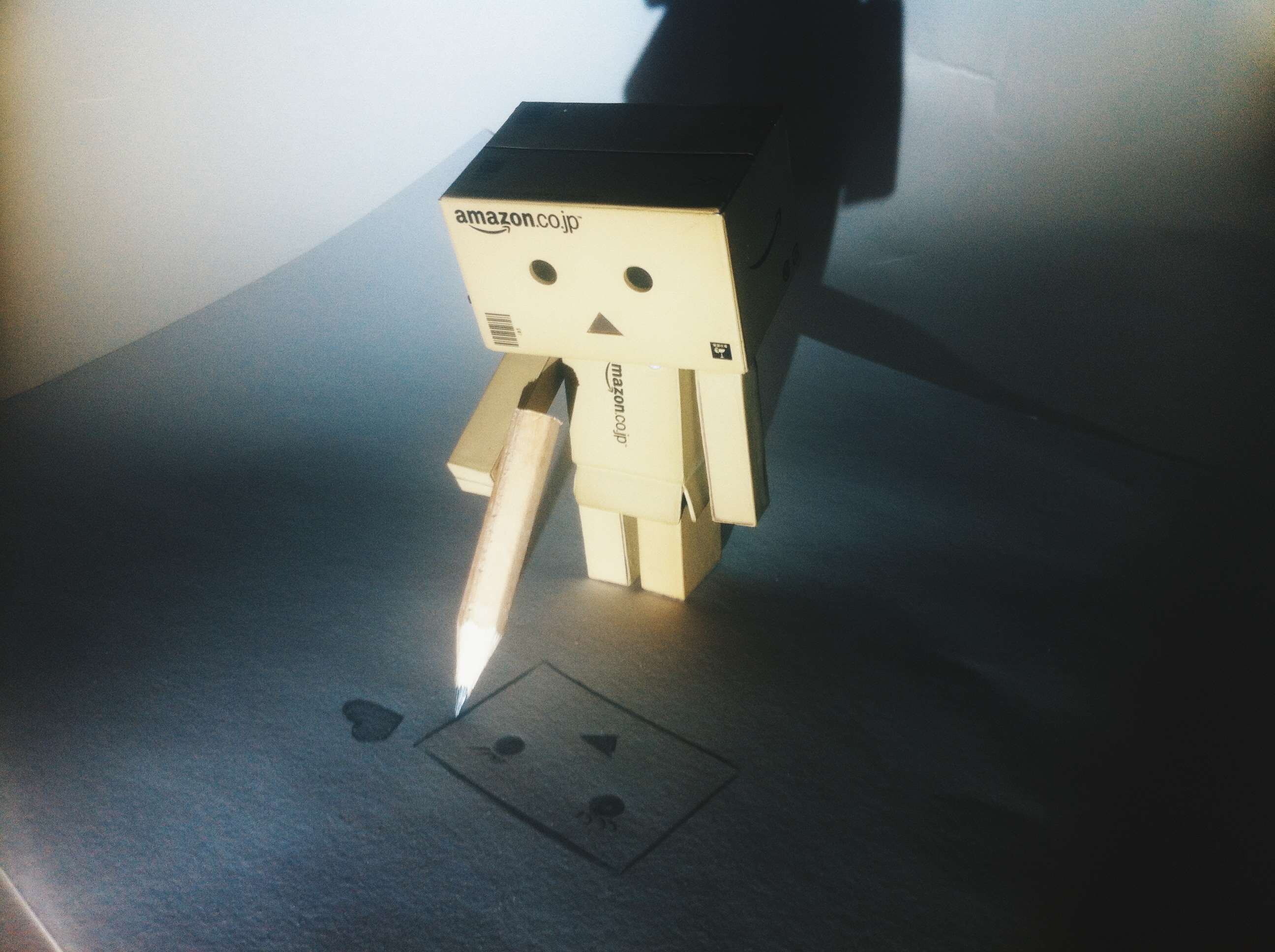 human representation, indoors, close-up, technology, love, girl, mobilephotography, communication, table, creativity, still life, shadow, boy, home interior, HD Wallpaper