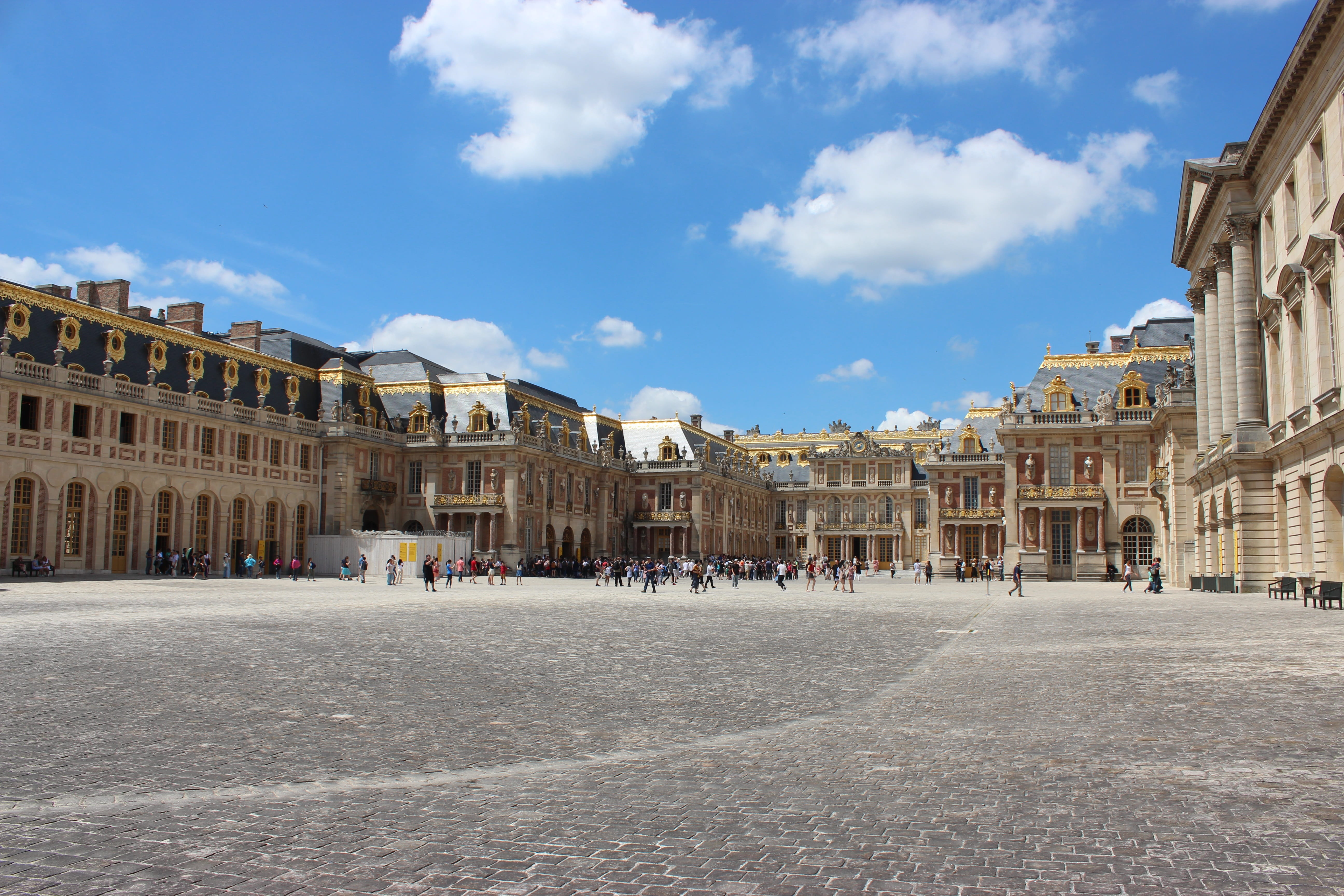 nature, outdoors, france, built structure, sky, building exterior, building, history, palace, the past, architecture, group of people, versailles, large group of people, HD Wallpaper