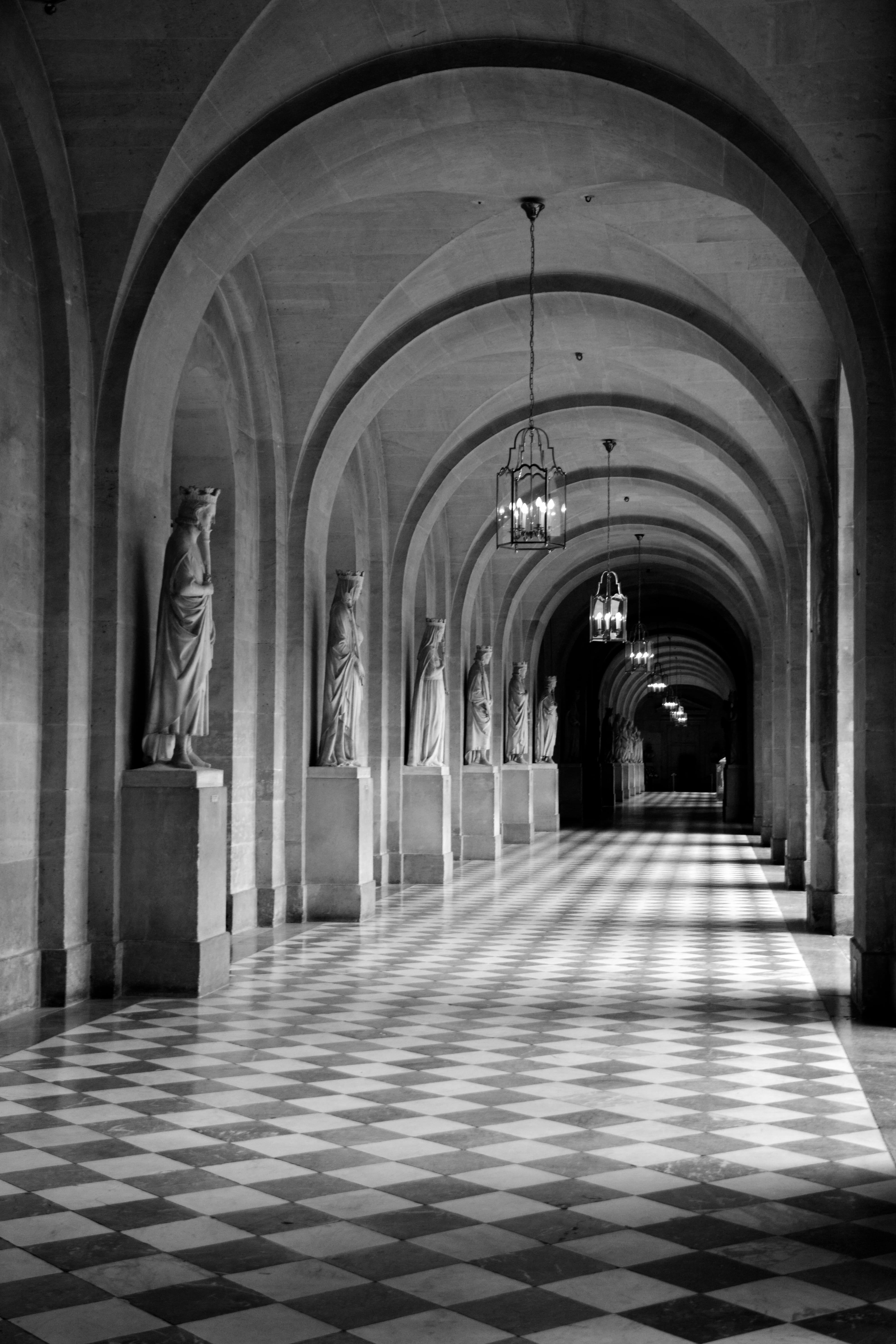 france, corridor, architecture, ceiling, direction, flooring, aisle, arched, 5K, arch, arcade, religion, museum, built structure, spirituality, palace versailles, Phone HD Wallpaper