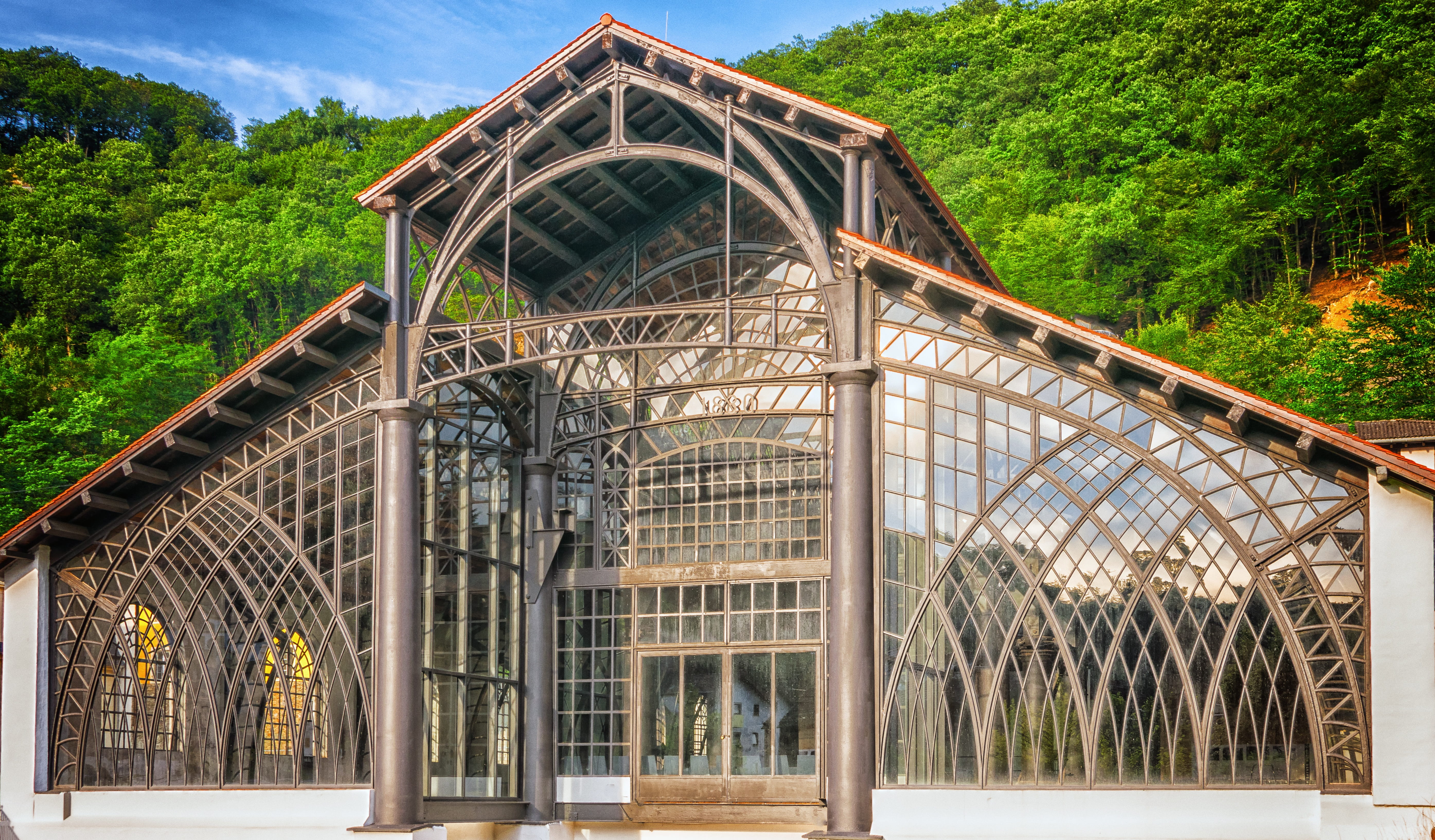 glass, outdoors, house, factory building, facade, mirroring, glass front, building, built structure, no people, architecture, near, entrance, syner hut, HD Wallpaper