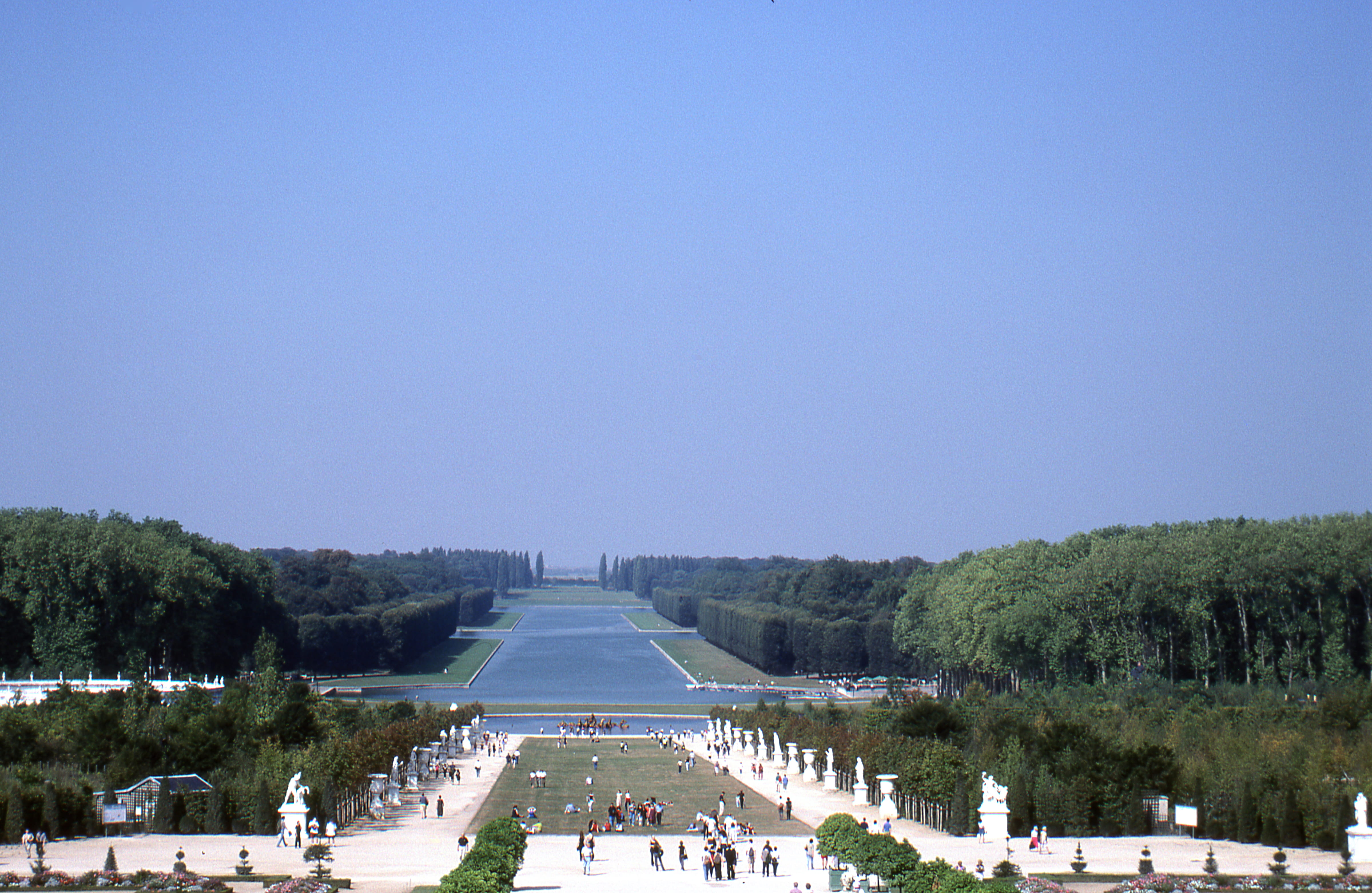 travel, outdoors, copy space, architecture, tree, france, built structure, tourism, travel destinations, memorial, plant, water, group of people, sky, history, HD Wallpaper