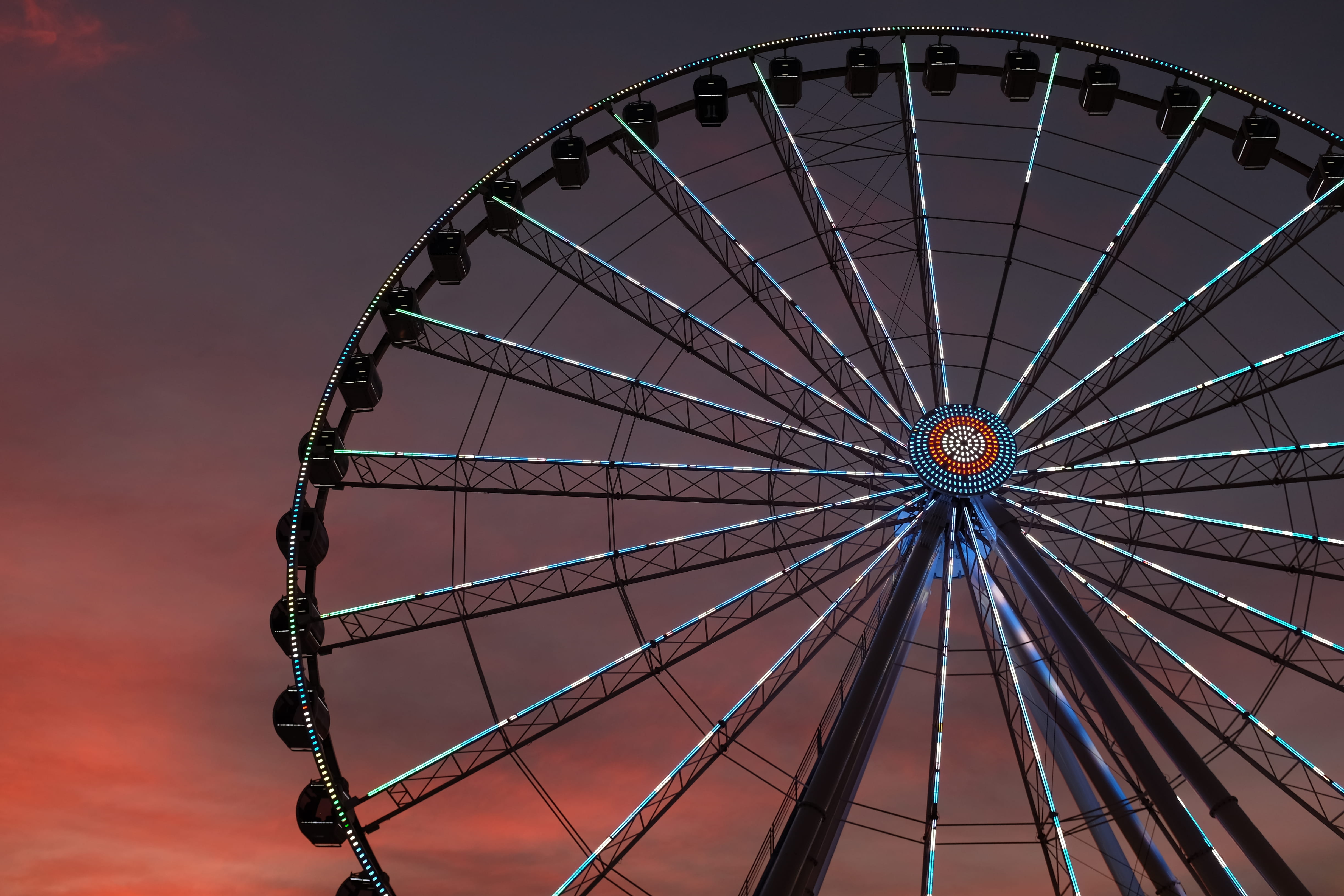 great, leisure activity, smoky, circle, low angle view, Great Smoky Mountain, Great Smoky, built structure, illuminated, Wheel, purple, pigeon, forge, arts culture and entertainment, HD Wallpaper