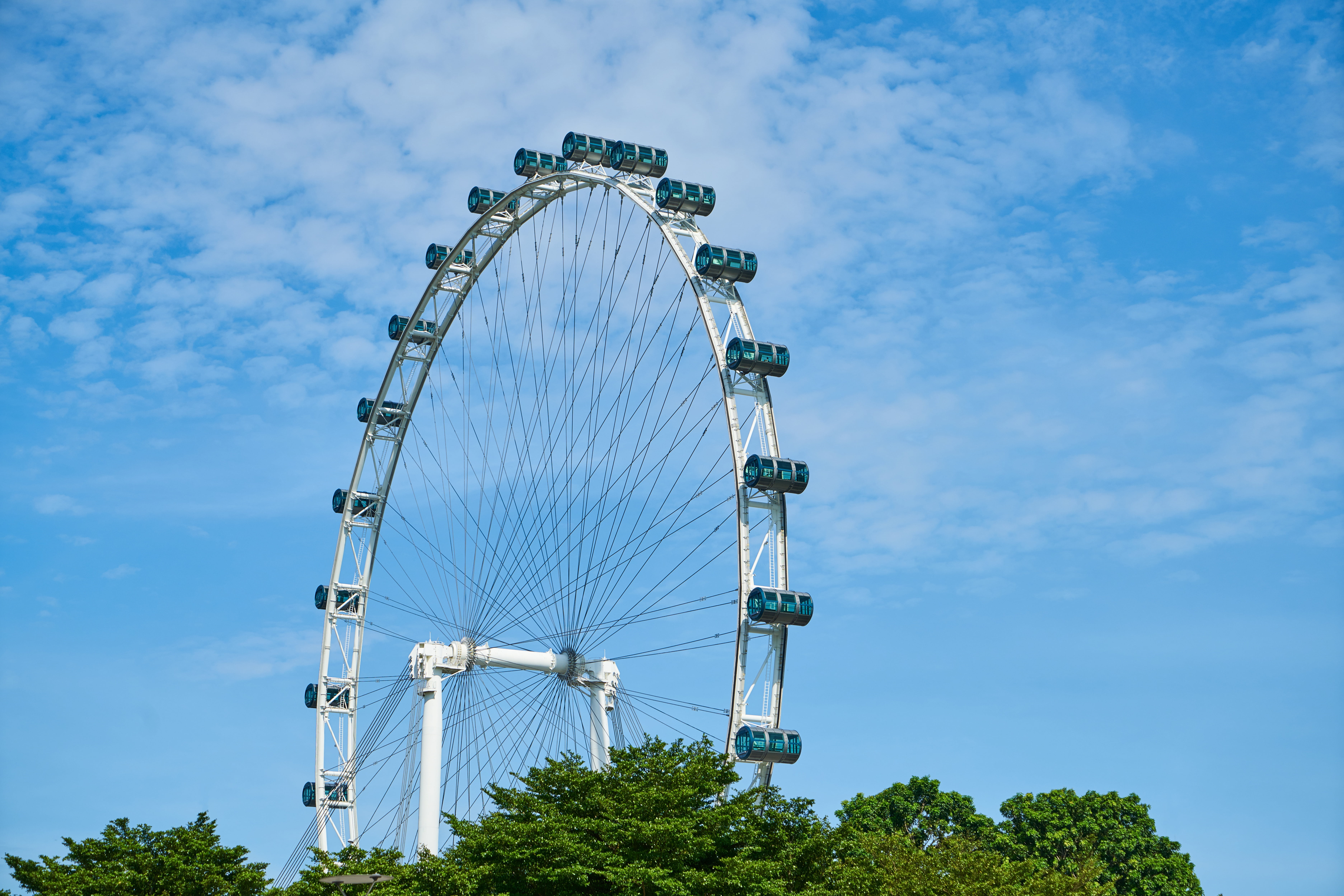 arts culture and entertainment, entertainment, composition, 5K, outdoor, tree, design, background, magnificent, built structure, outdoors, steel, wheel, HD Wallpaper