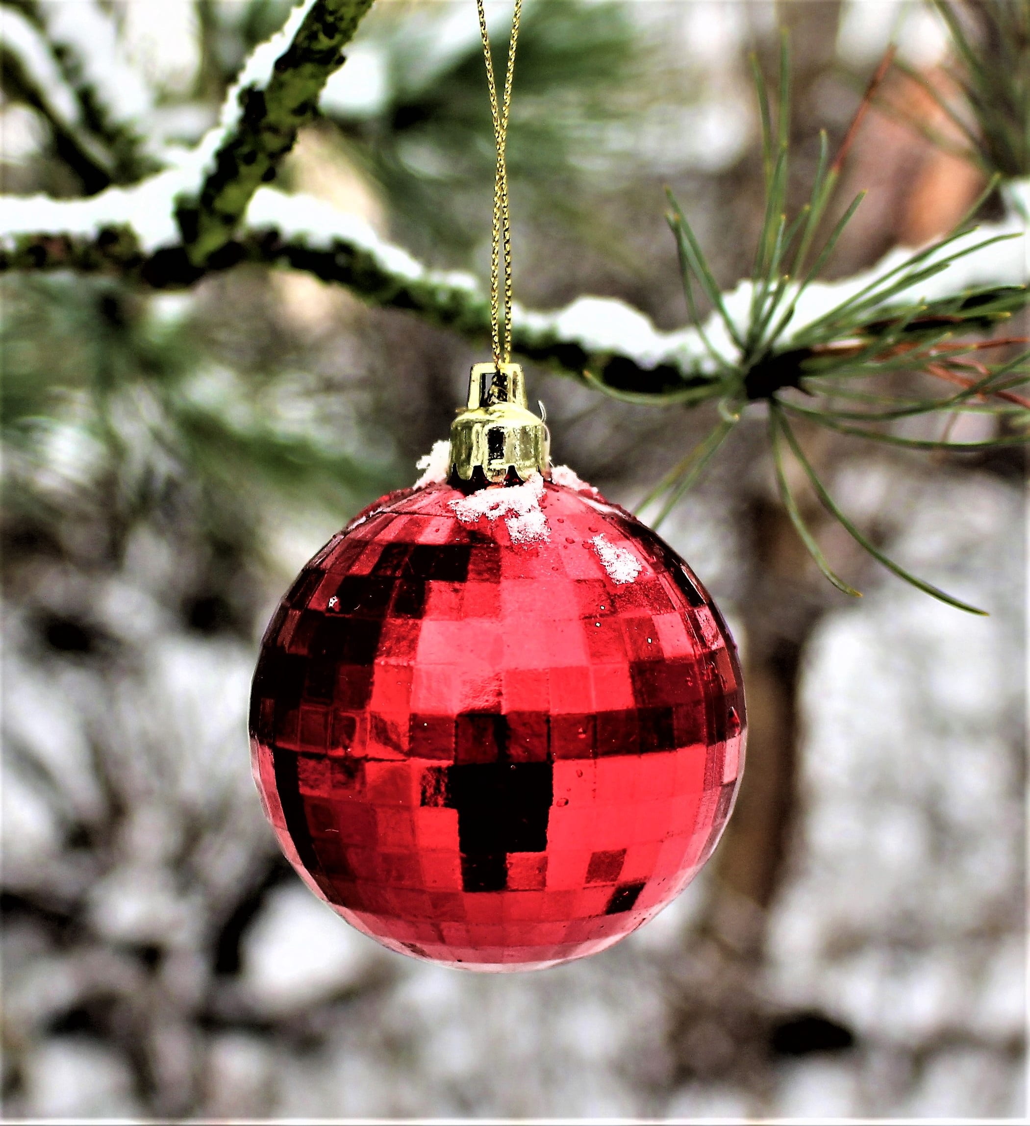 christmas ornament, cold, in the winter, day, red, time of year, snowy, white, christmas tree, shiny, silver colored, chrismas, hanging, pine, 1080P, snow crystals, Phone HD Wallpaper