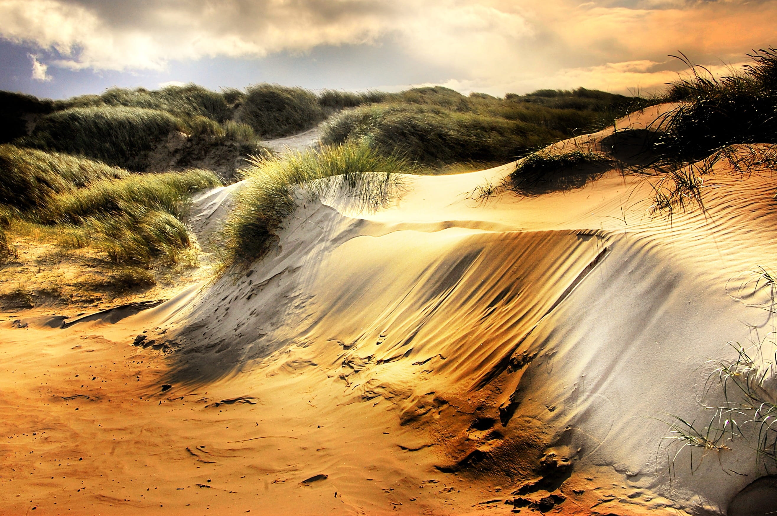 desert, outdoors, tranquil scene, sea, 2K, away, sky, mood, flowing water, no people, motion, environment, cloud - sky, landscape, sand, beauty in nature, HD Wallpaper