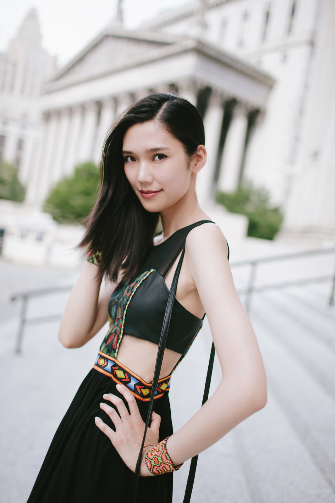 model, city, 720P, Japanese, brunette, actress, Tao Okamoto, depth of field, women, Asian, Phone HD Wallpaper