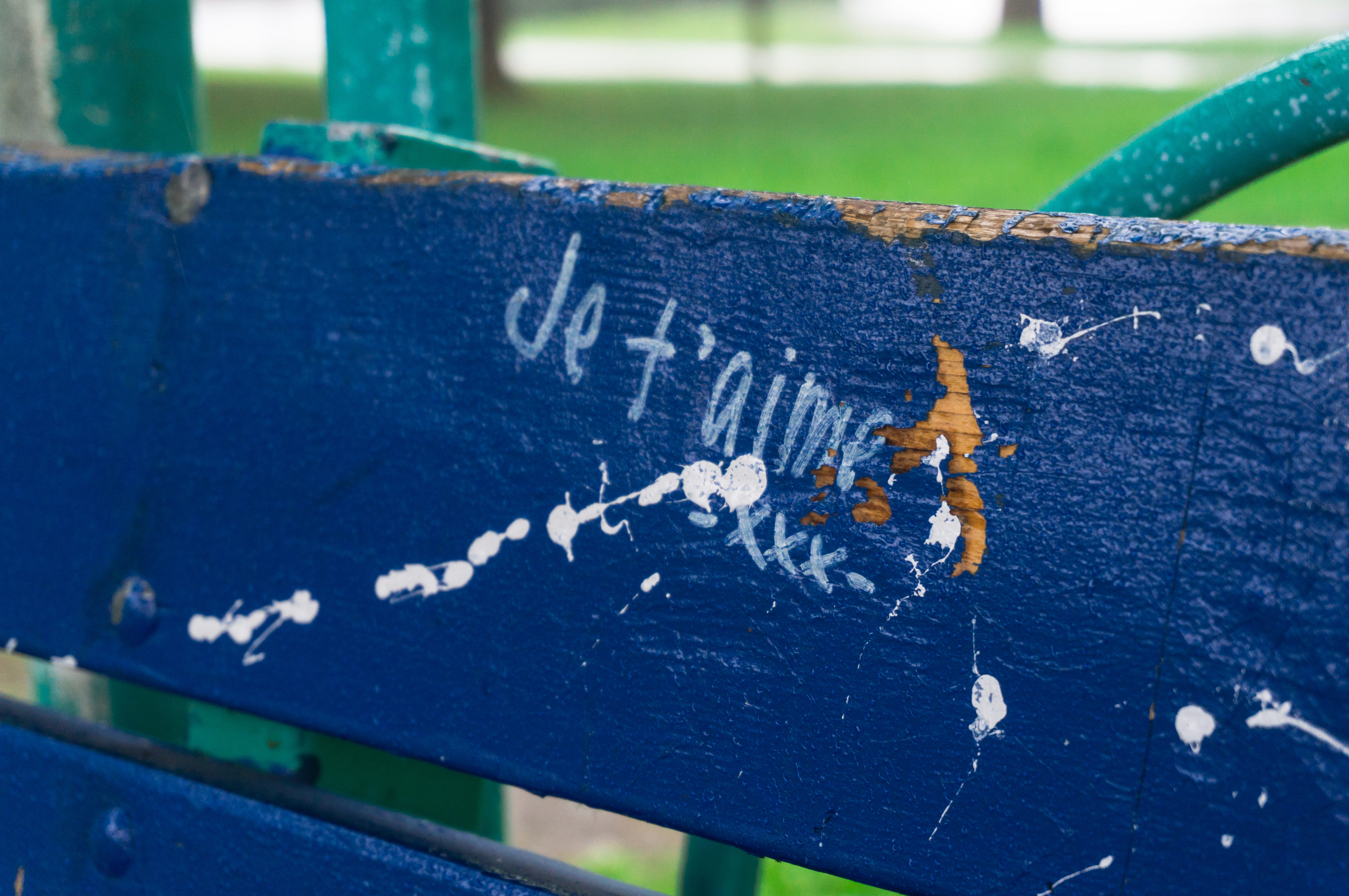 paint, focus on foreground, love story, no people, message, park, old, used wood, western script, canada, communication, saint-eustache, rusty, text, parc félix-leclerc, HD Wallpaper