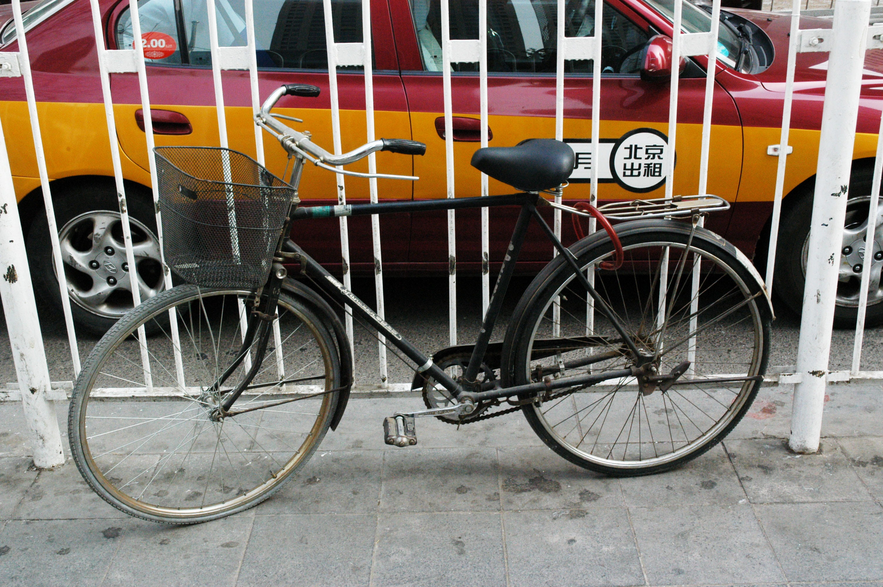 mode of transportation, parking, communication, stationary, western script, Bicycles, yellow, Bikes, 2K, mode of Transport, land vehicle, sign, ride, text, HD Wallpaper