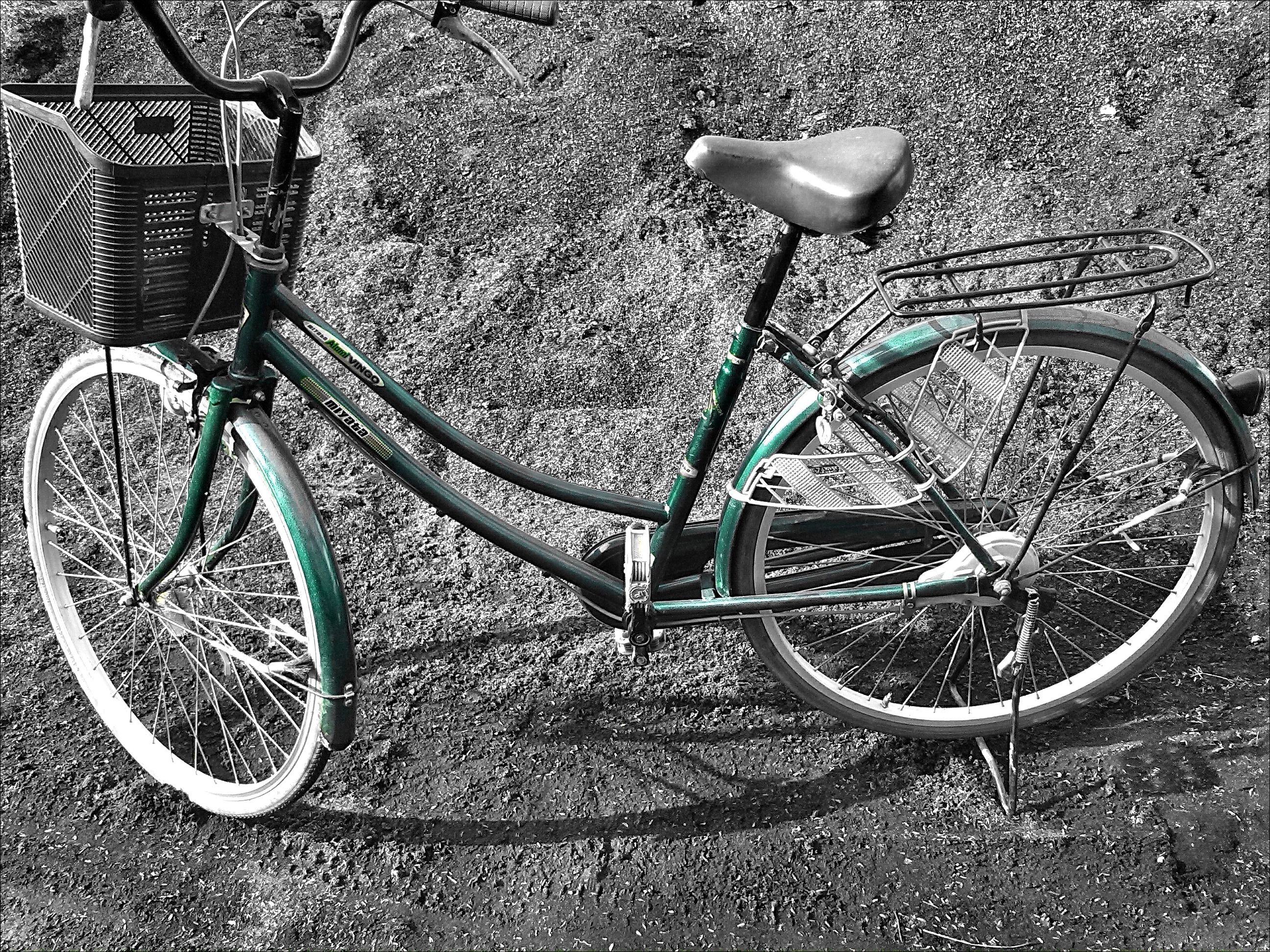 basket, parked, absence, spoke, sunny, outdoor, parking, transportation, grounds, street, gray, day, sunlight, nature, land vehicle, bright, mode of transportation, HD Wallpaper