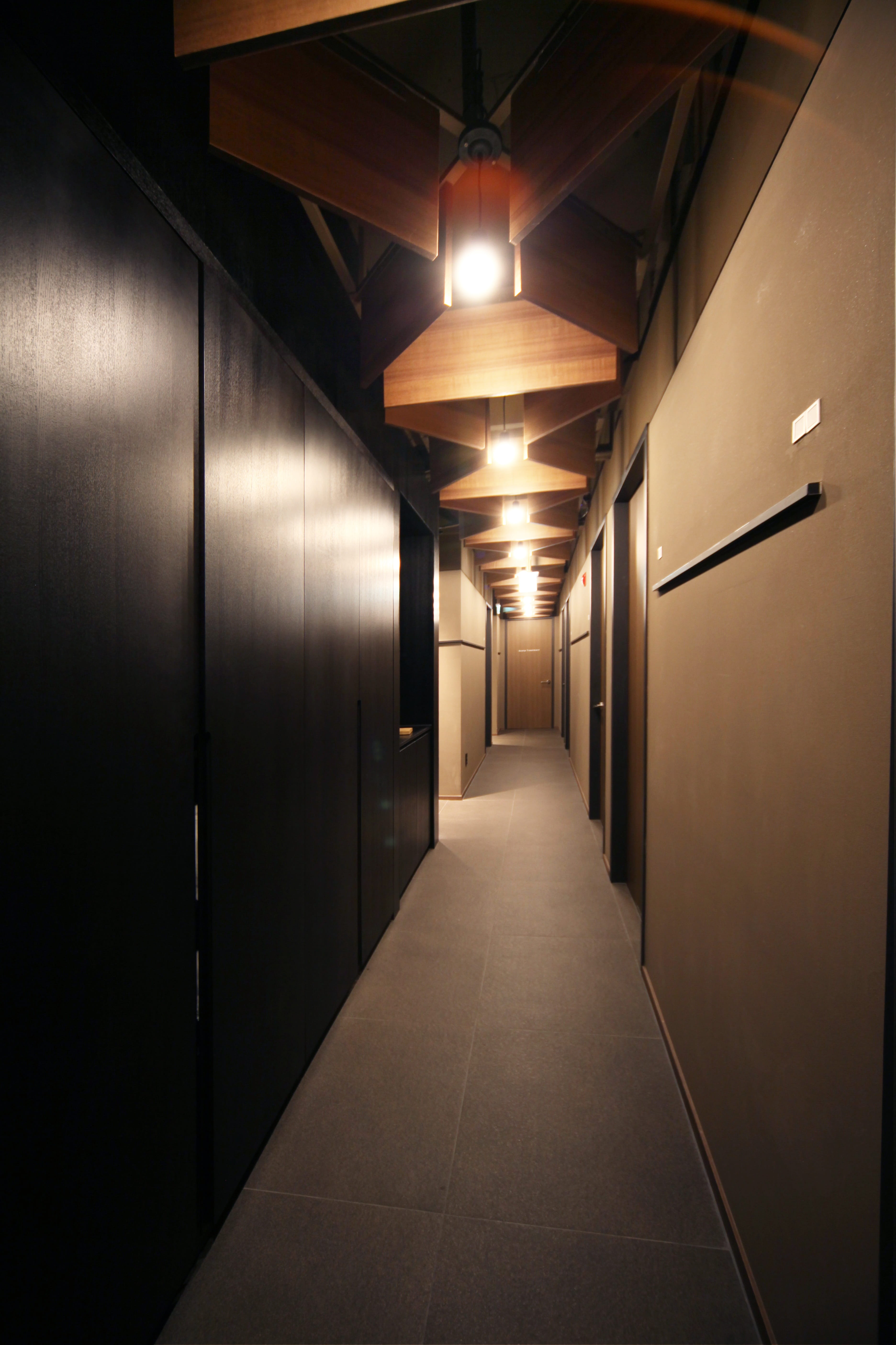 5K, electric light, entrance, illuminated, ceiling, into exclusive, Exclusive, no people, indoors, wall - building feature, direction, built structure, Phone HD Wallpaper