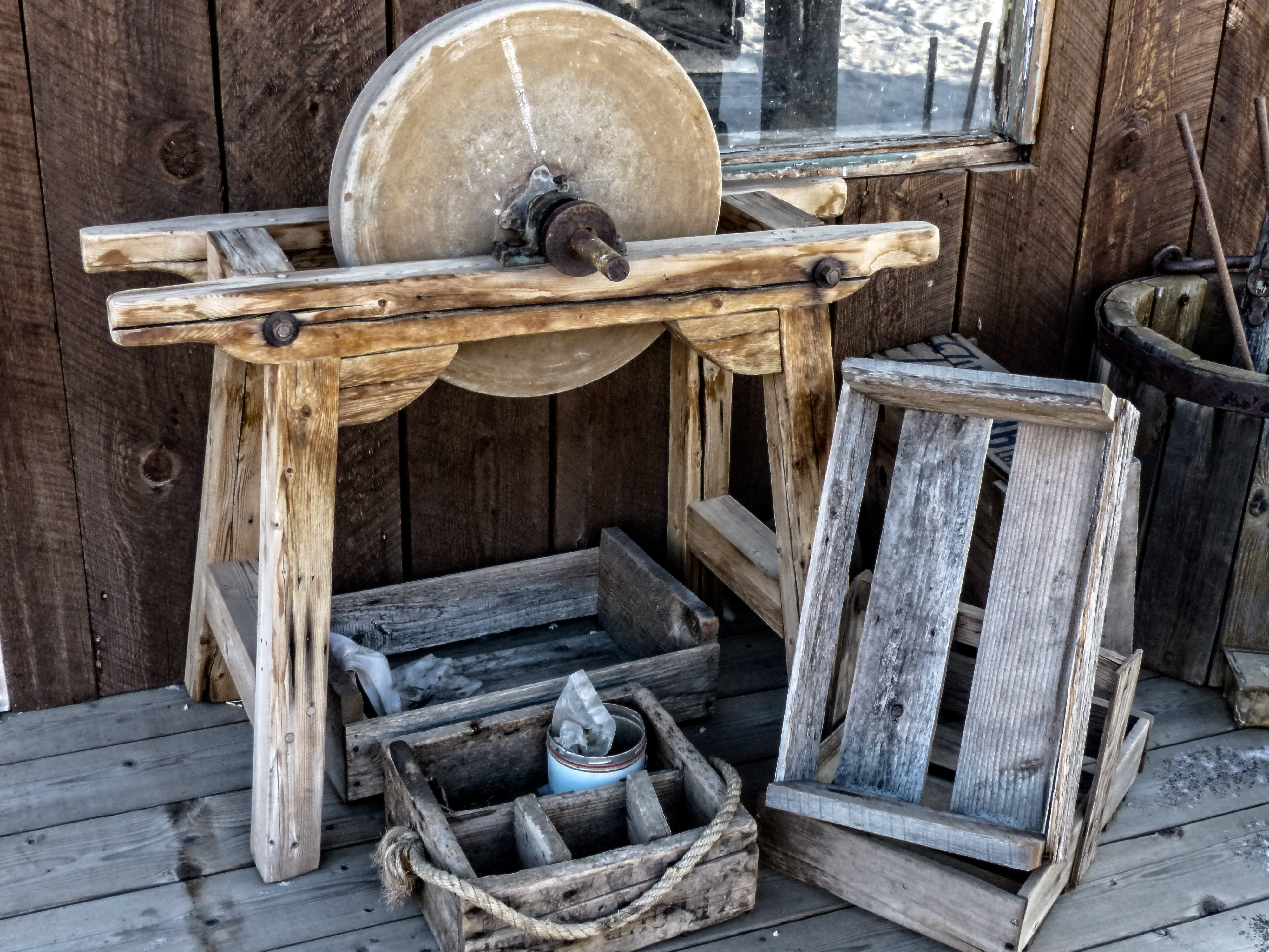 obsolete, surface, vintage, no people, wild west, indoors, day, heritage, damaged, crate, old building, canada, british columbia, sharpening stone, the past, HD Wallpaper