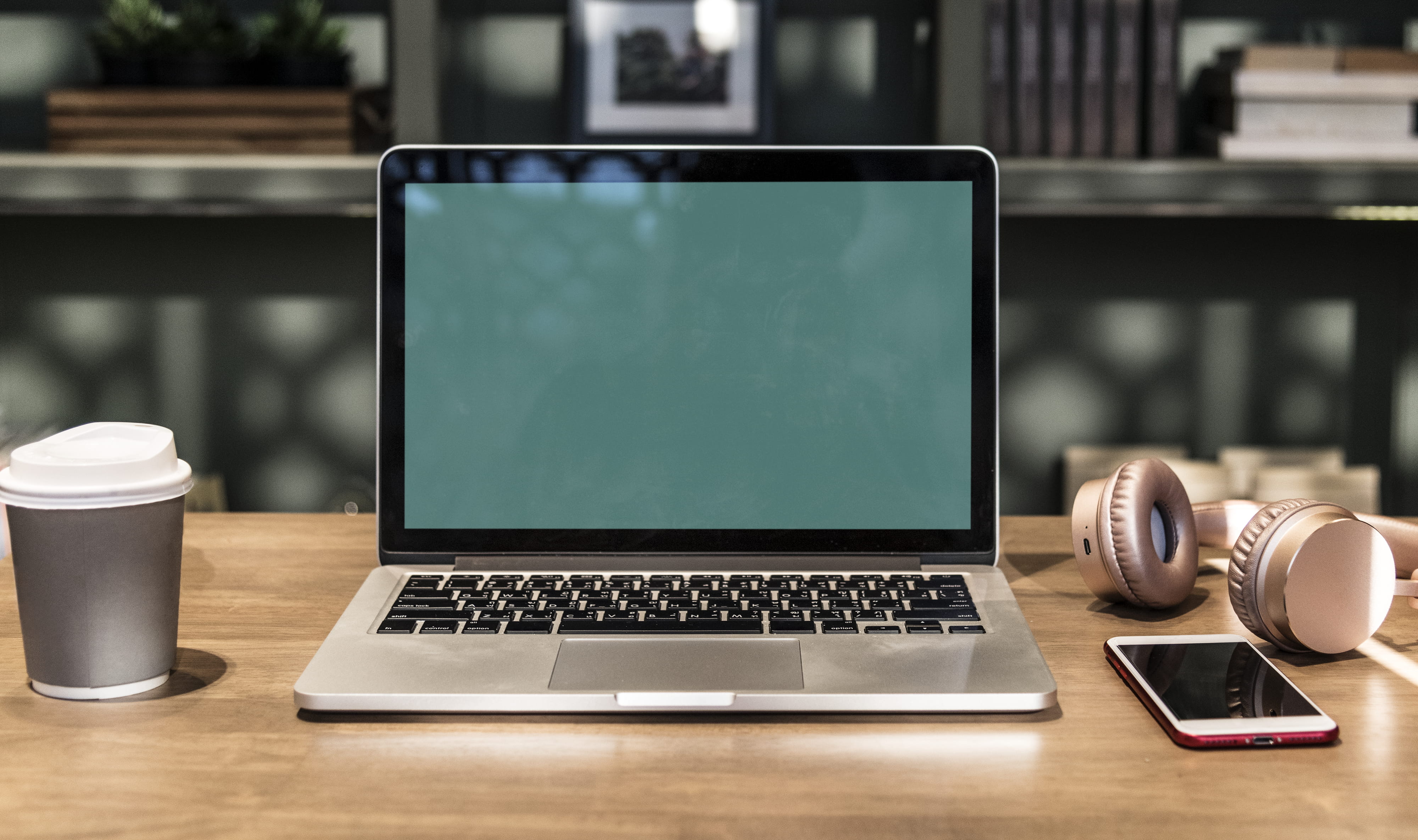 business, portable information device, desk, cup, 4K, laptop, drink, computer equipment, melody, no people, technology, notebook, crockery, food and drink, HD Wallpaper