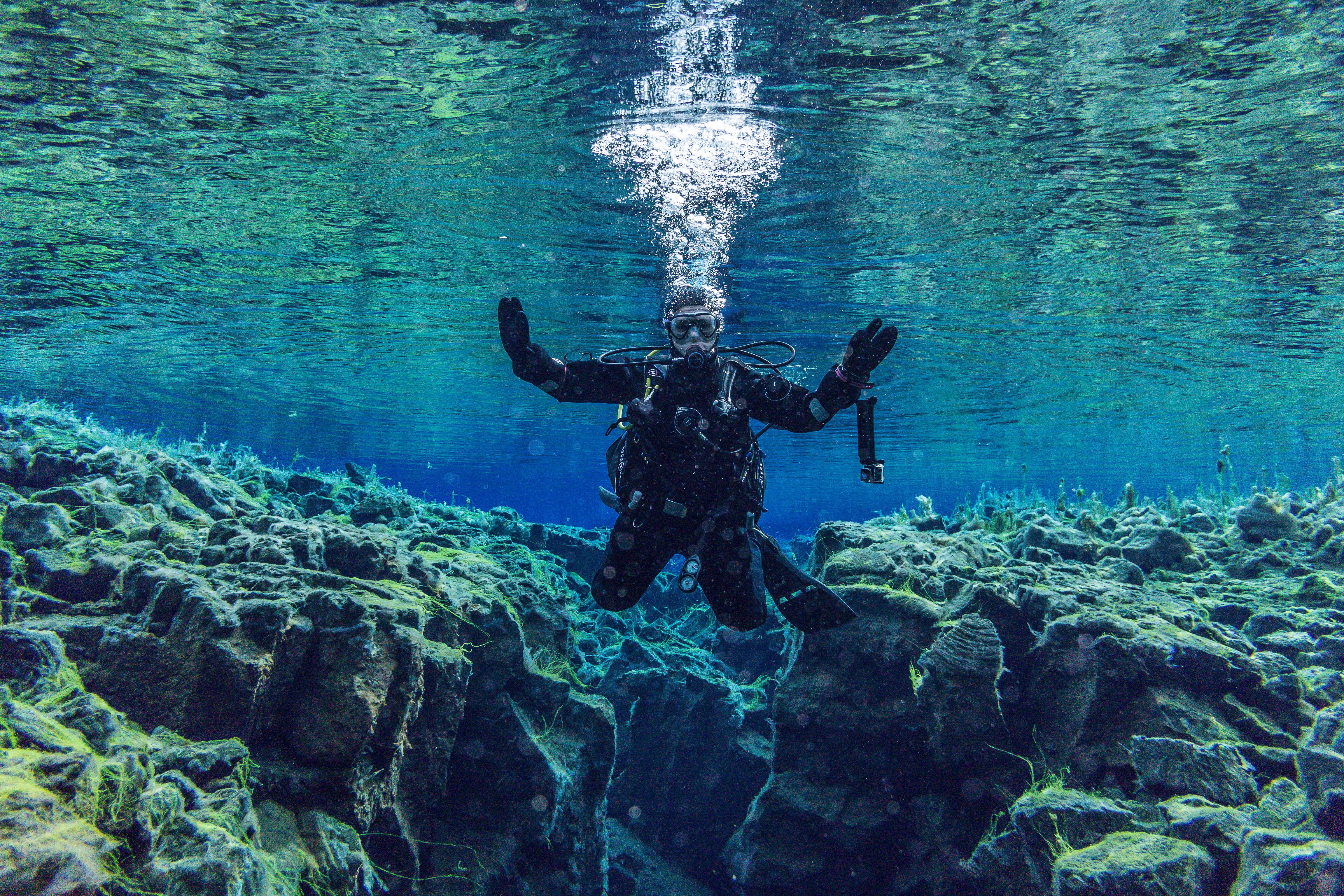 water sports, day, tectonically, bubbles, colorful, waters, trilaminate, ice cold, equipment diving, underwater, fins, undersea, outdoors, silfra-column, HD Wallpaper