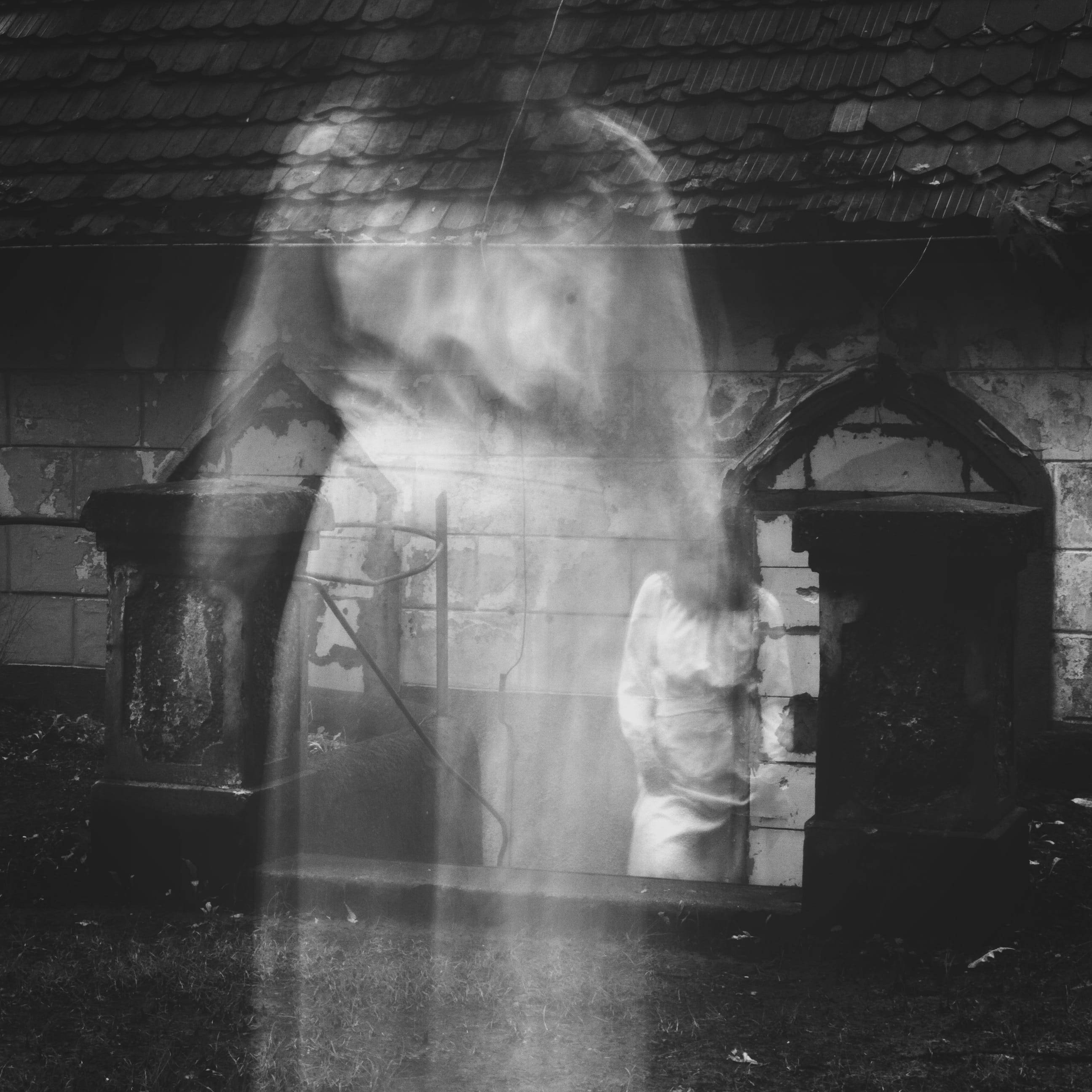 spirit, indoors, occupation, 2K, the phenomenon of the supernatural, one person, motion, built structure, men, smoke - physical structure, standing, spook, Phone HD Wallpaper
