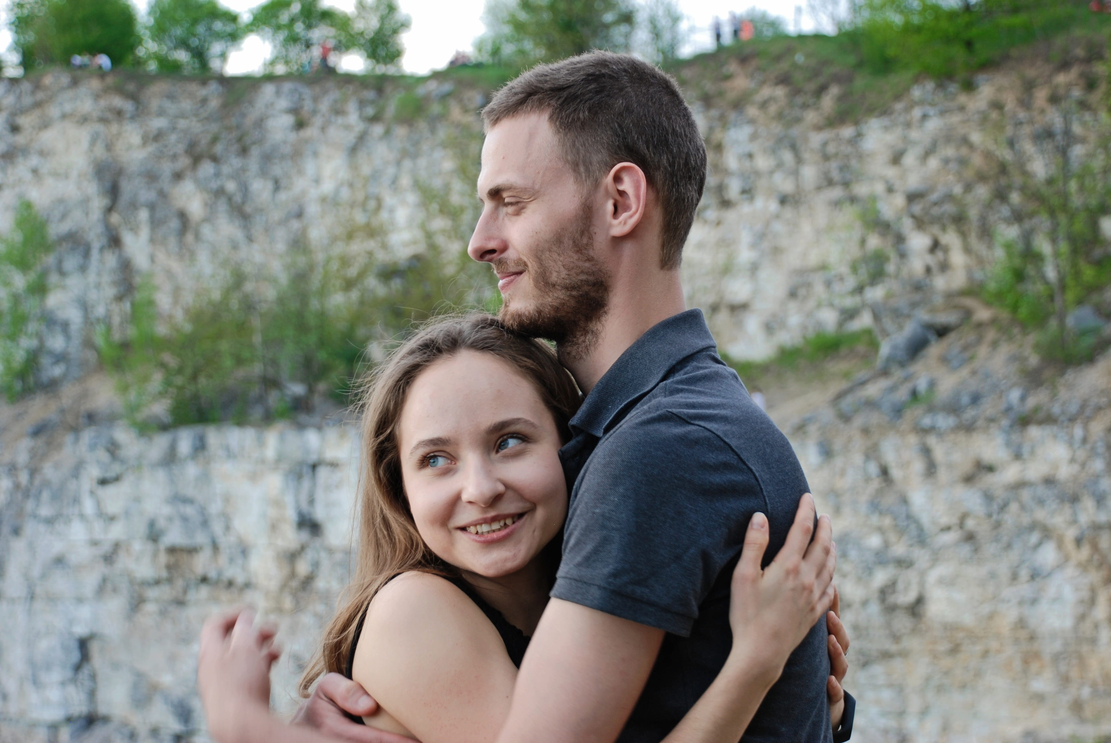 bonding, men, happiness, summer, couple - relationship, heterosexual couple, emotion, embracing, love scam, togetherness, adult, portrait, lifestyle, man, HD Wallpaper