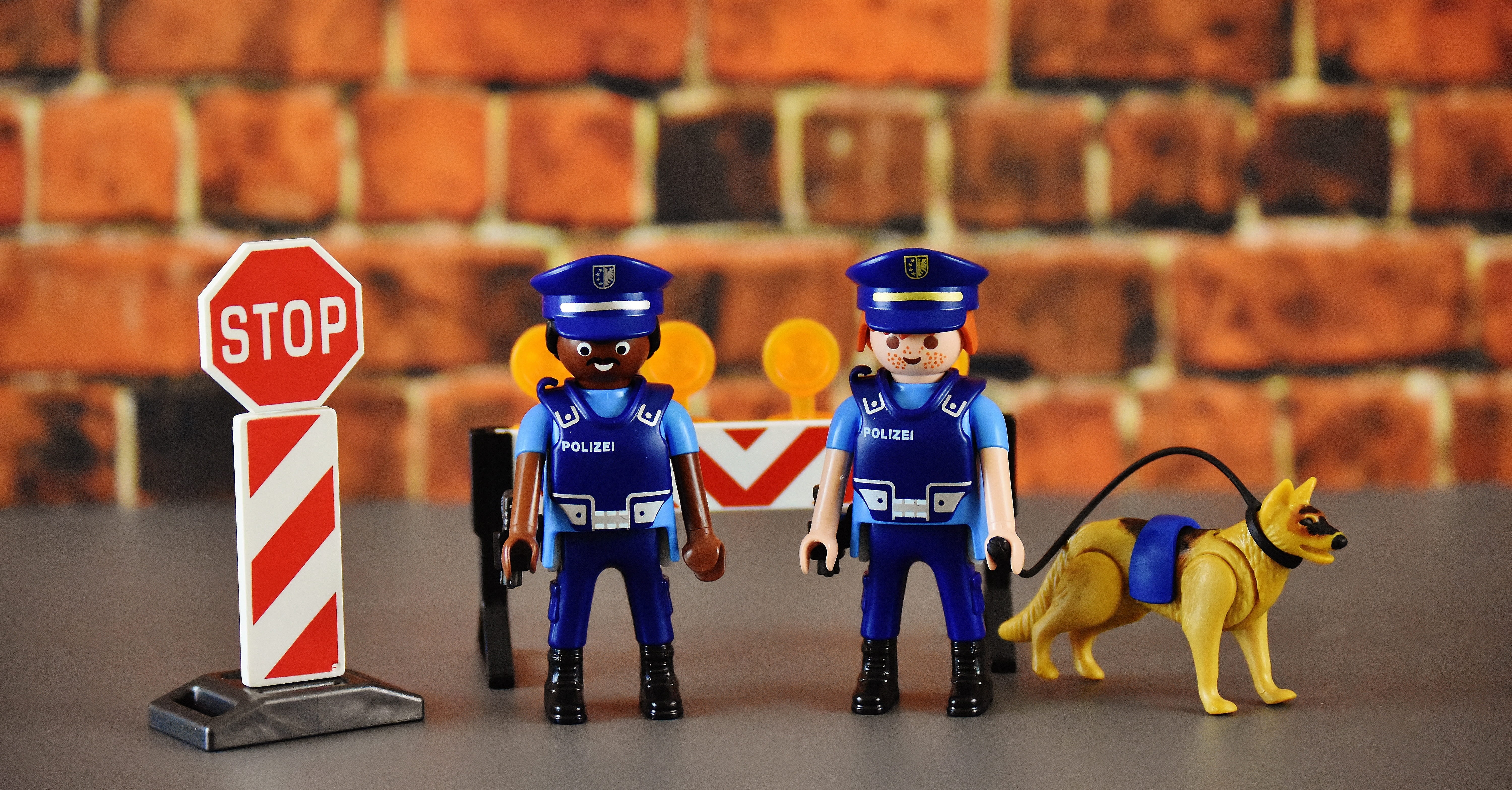 offspring, creativity, competition, control, plastic, crime, togetherness, playmobil, Control, focus on foreground, childhood, people, blue, policewoman, HD Wallpaper