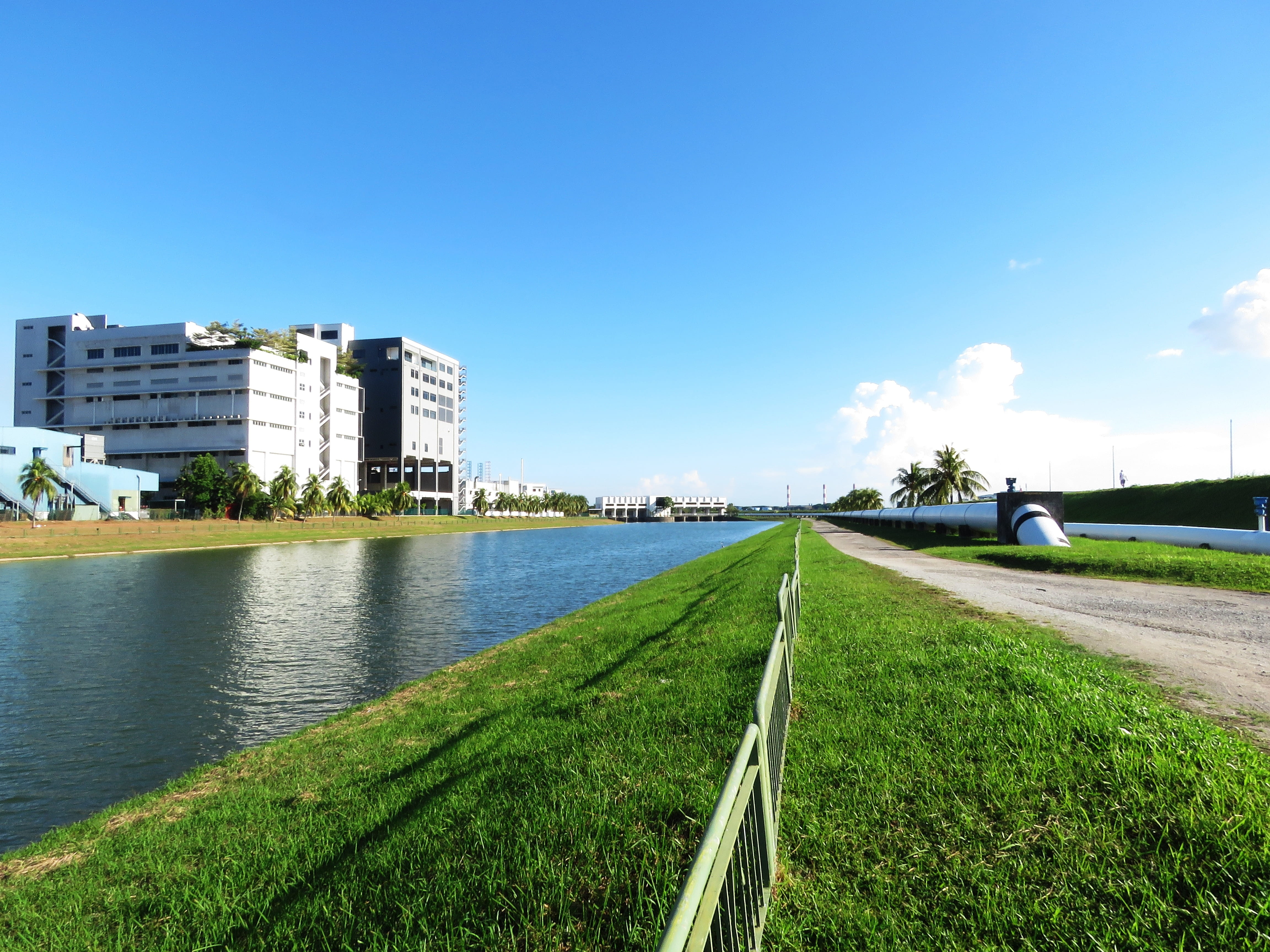 green color, fuel, apartment, clean water, sunlight, water, technology, Land, office building exterior, nature, industry, sky, photo, blue, pipeline, tree, HD Wallpaper