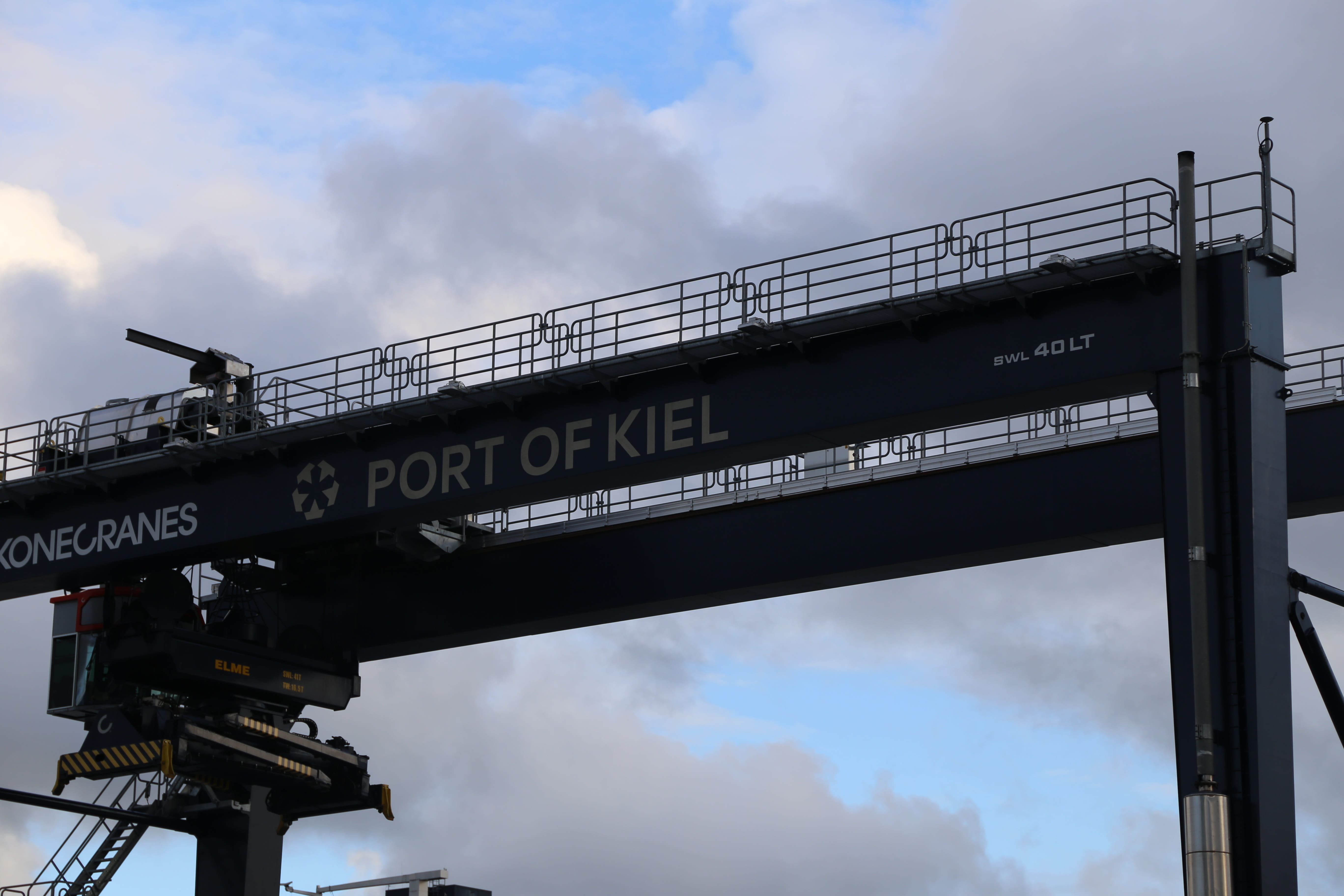 germany, outdoors, port, communication, travel, information, kiel, cloudy, steel, sea, 5K, day, western script, sky, old, monument, harbour, guidance, HD Wallpaper