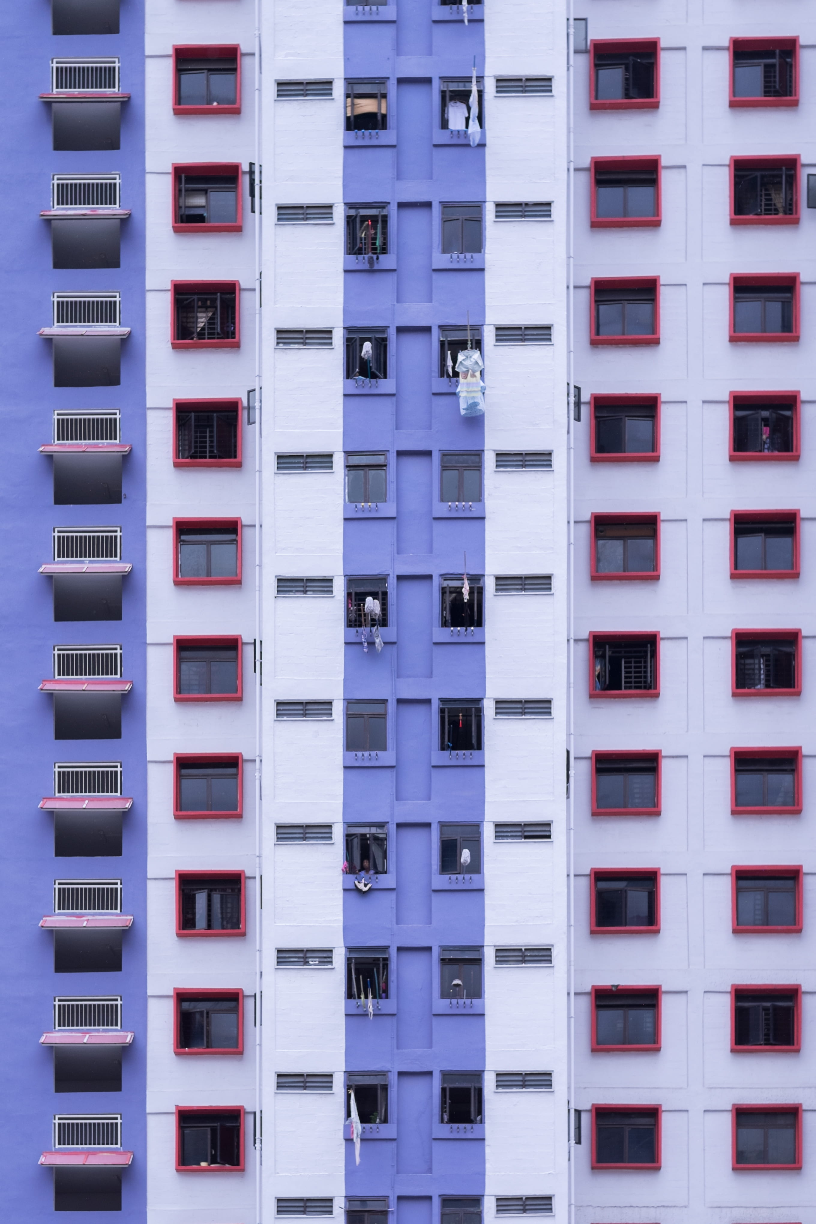 side by side, exterior, clothes line, pattern, 4K, full frame, day, no people, laundry, daytime, apartment, building exterior, rise, clothes, facade, backgrounds, Phone HD Wallpaper