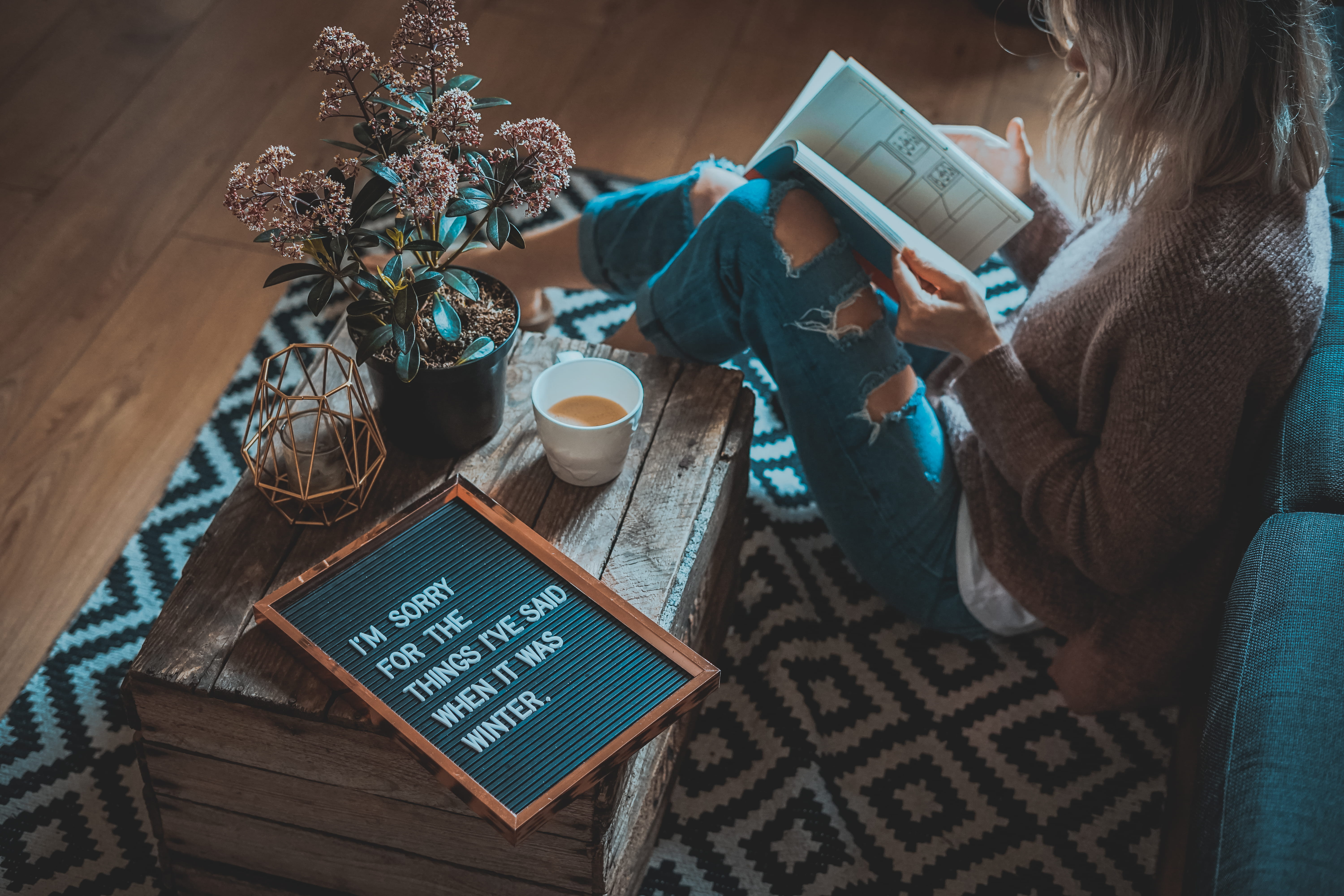 digital tablet, rug, interior, lifestyles, drink, wearing, publication, connection, area, sitting on the floor, blonde, cup, reading, living room, coffee mug, HD Wallpaper