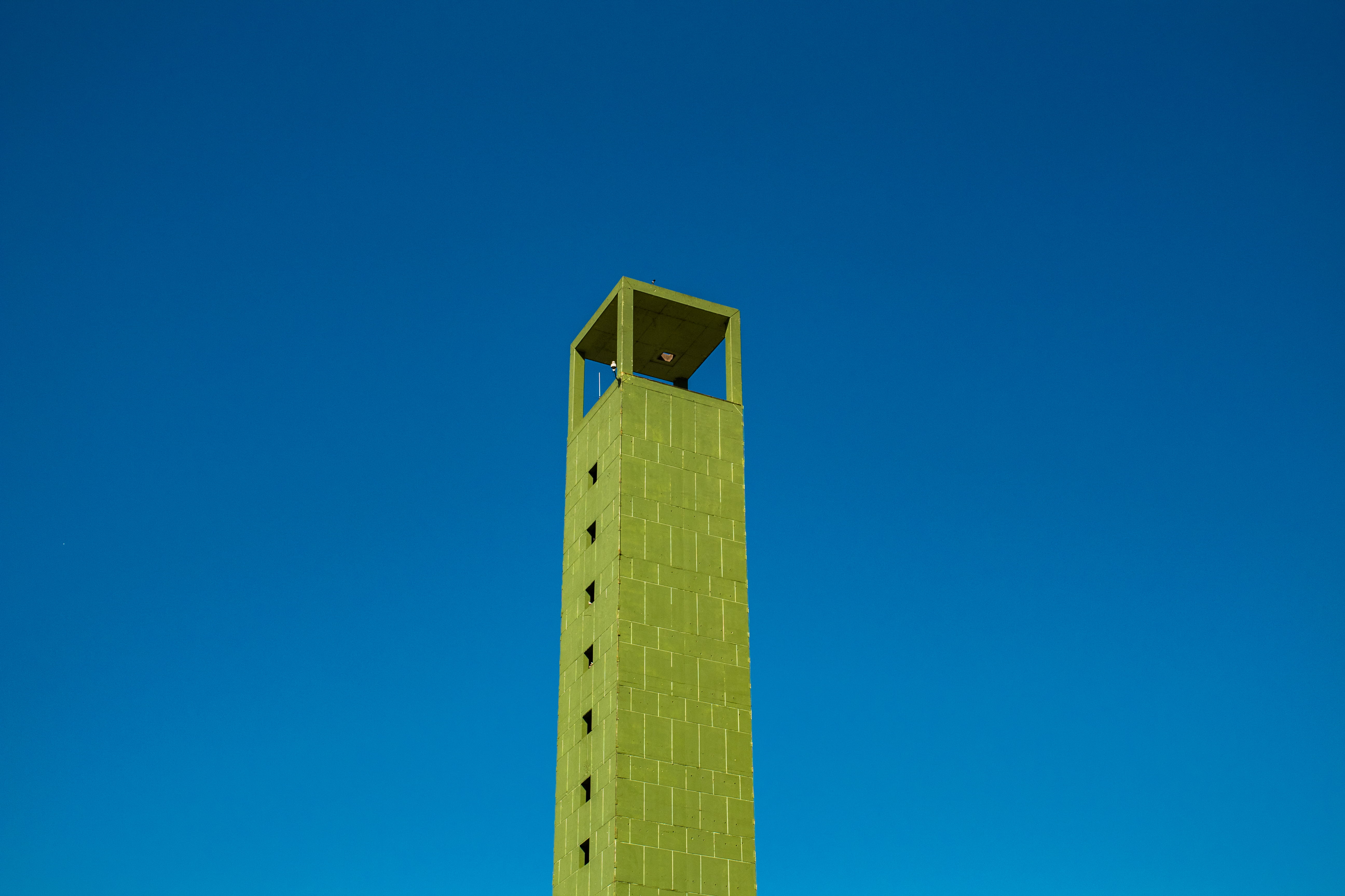 sign, state of são paulo, communication, day, blue and green, explore, brasil, 5K, city life, explore more, low angle view, building, brazil, green tower, HD Wallpaper