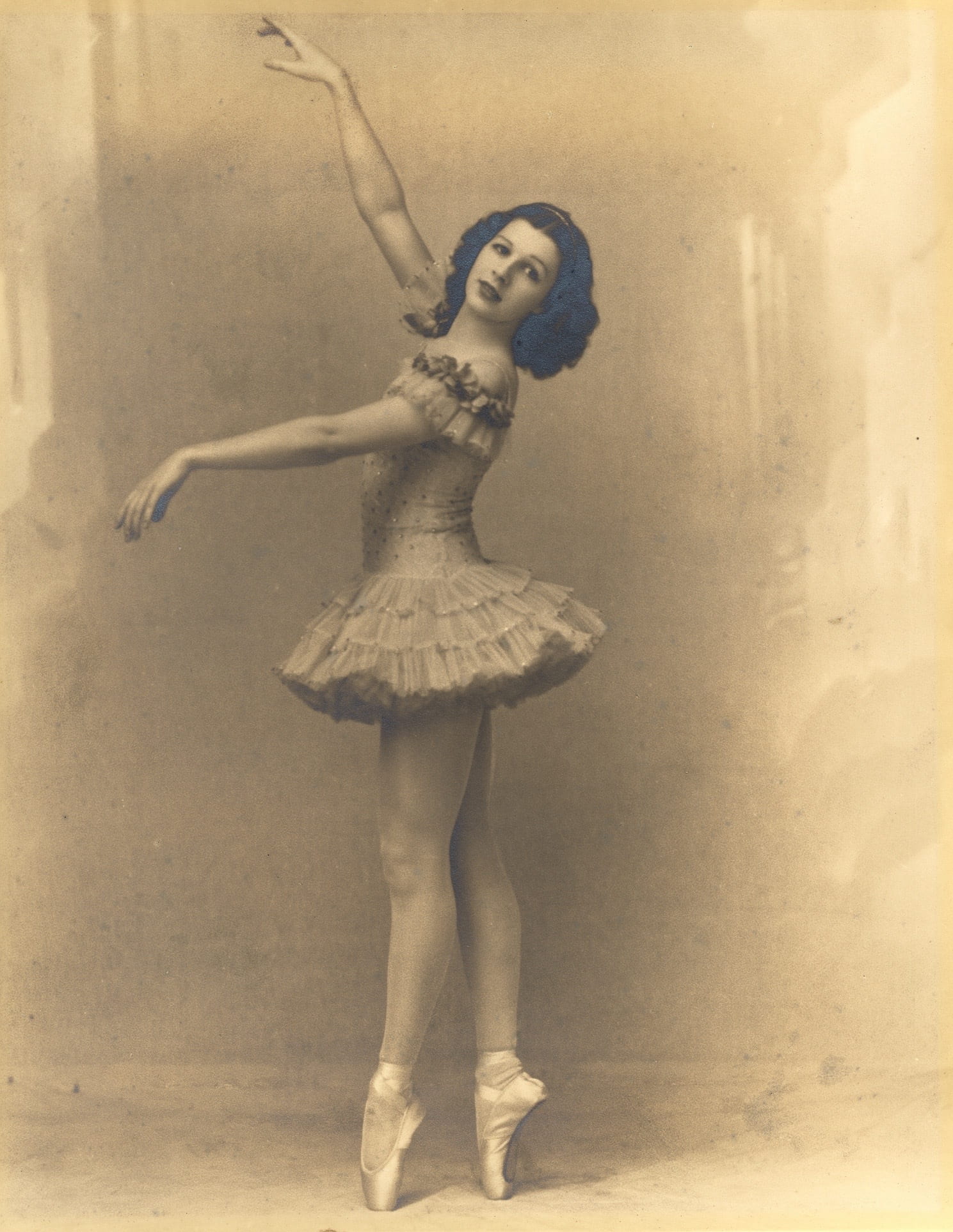 performance, wearing, digital composite, ballerina, retro, looking, women, photo, 1080P, portrait, arts culture and entertainment, young women, tutu, skill, Phone HD Wallpaper