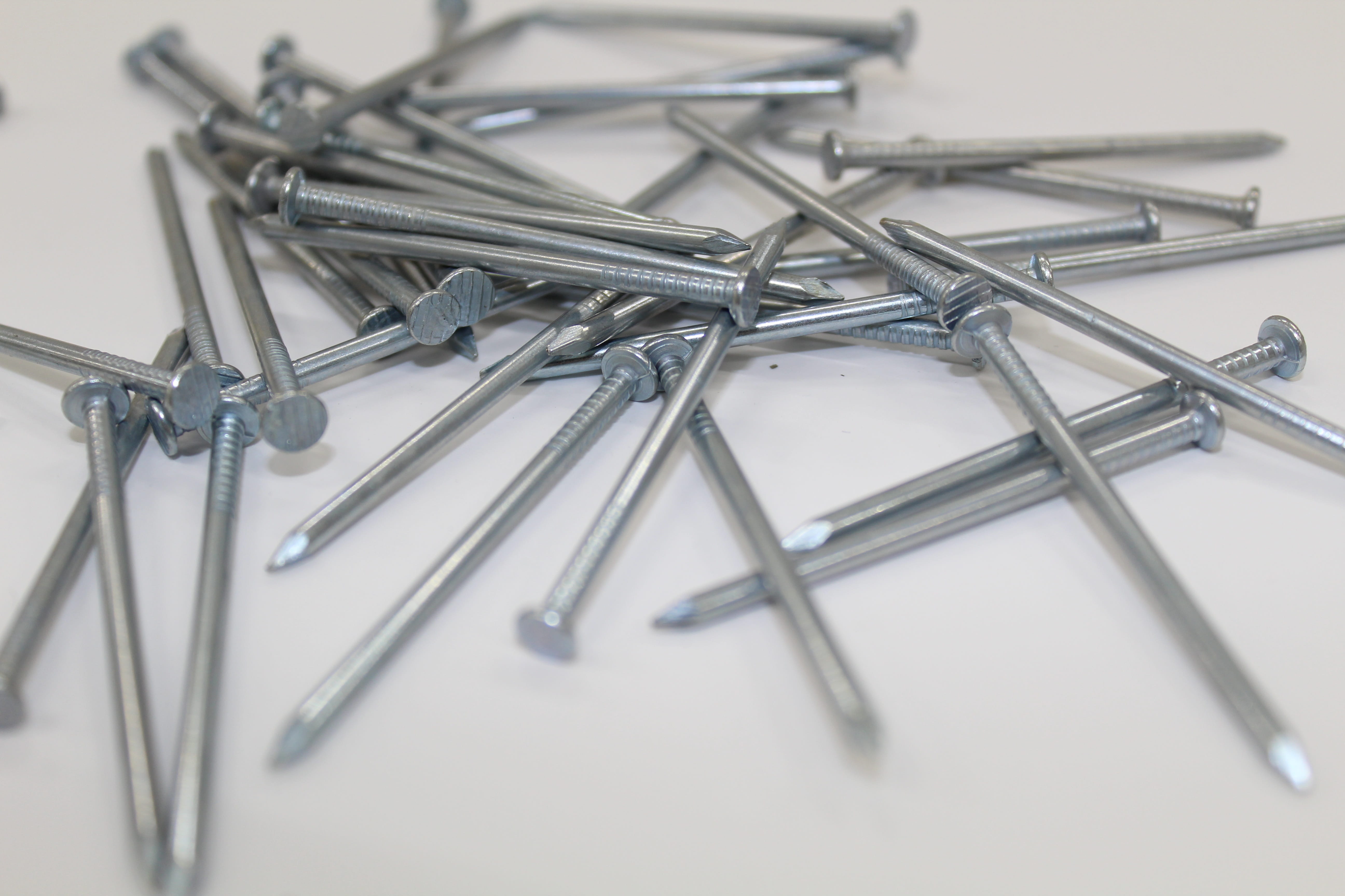 selective focus, group of objects, man made object, equipment, silver colored, high angle view, man made, paper clip, Hammer, studio shot, steel, close-up, HD Wallpaper